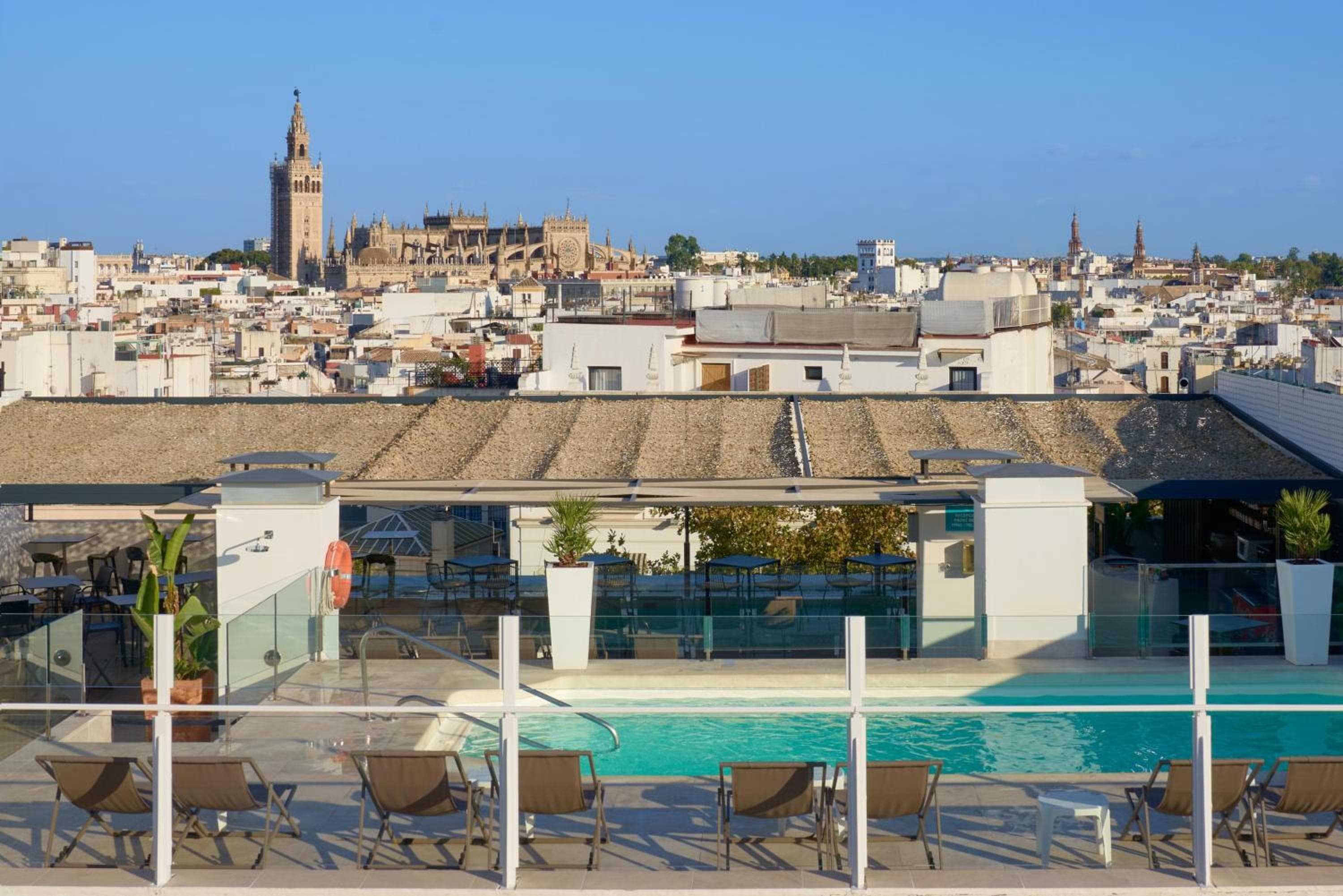 Hotel Bécquer — 1