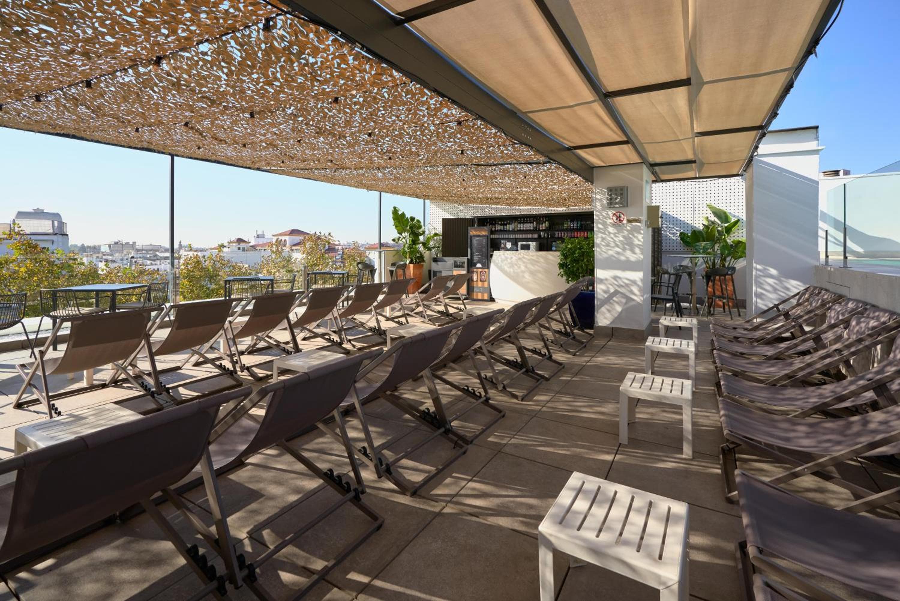 Hotel Bécquer — 8