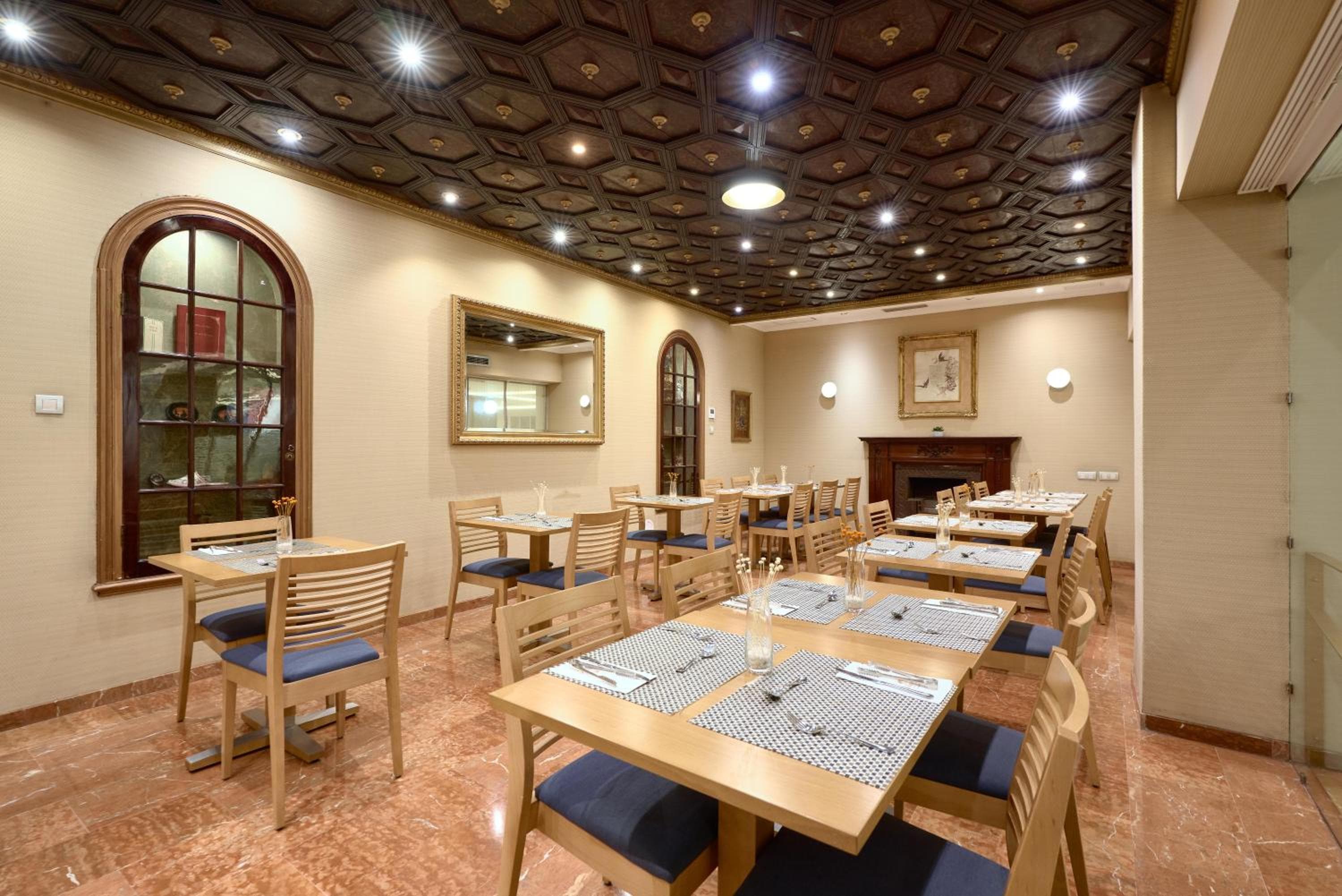 Hotel Bécquer — 14