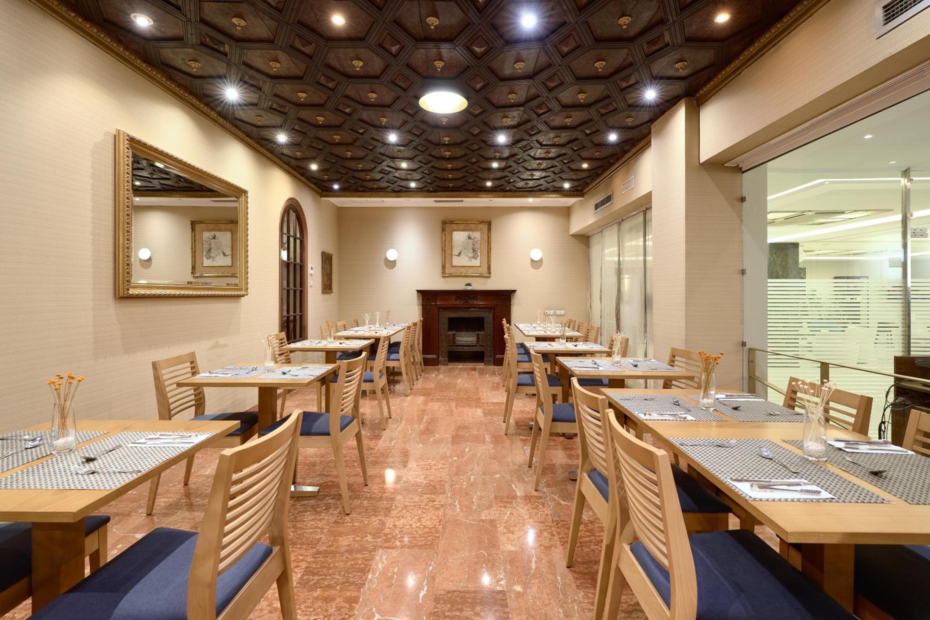 Hotel Bécquer — 15