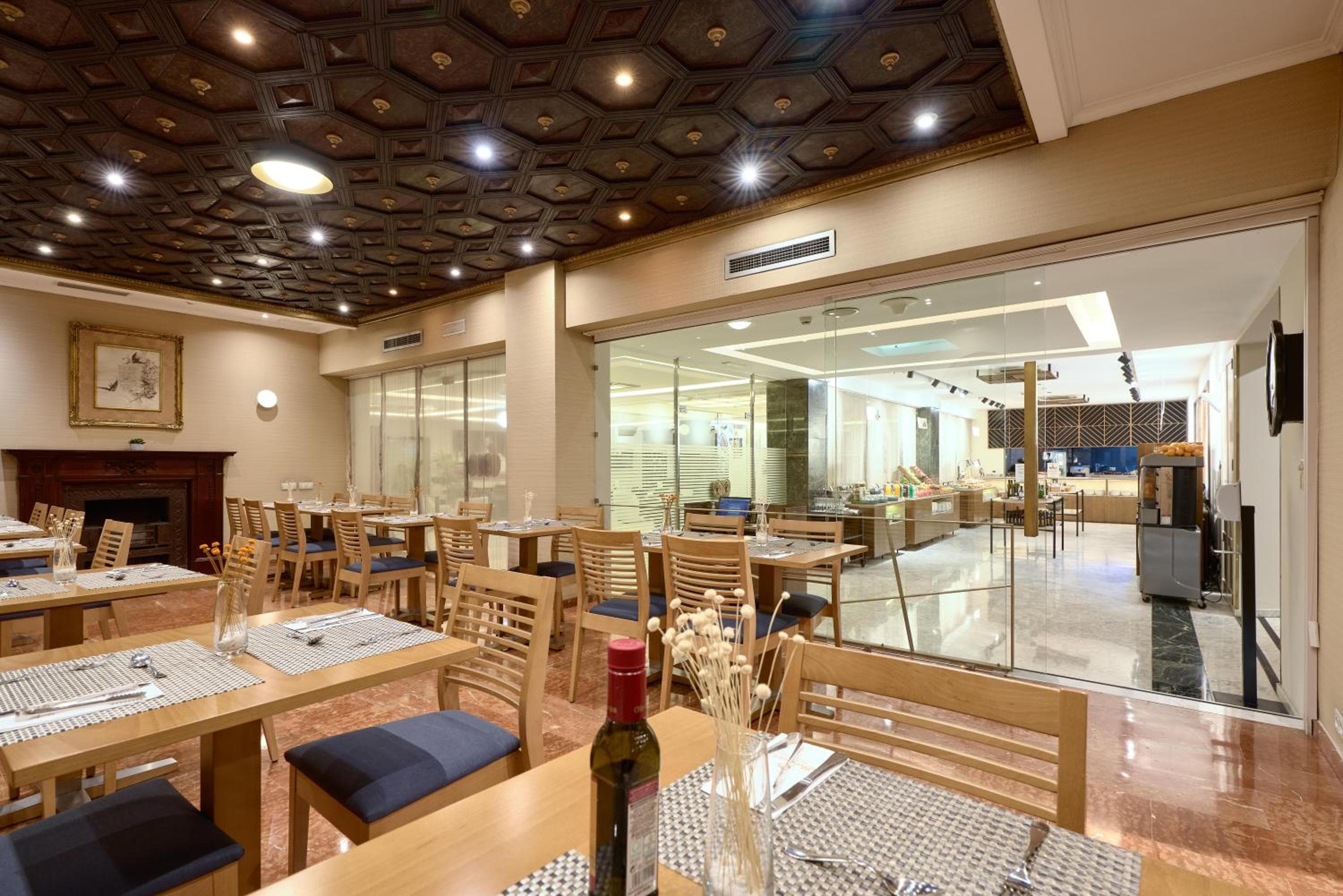 Hotel Bécquer — 16