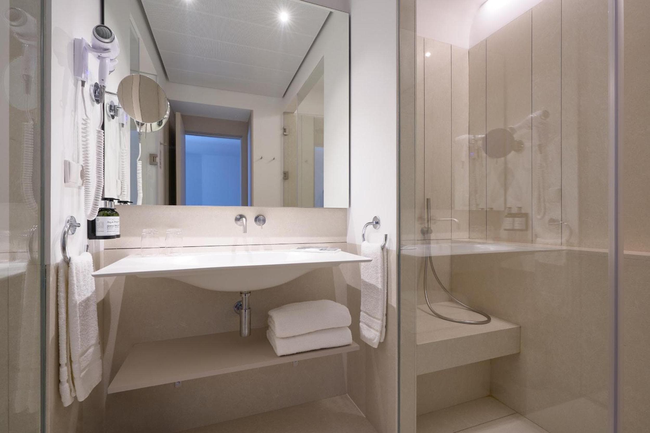 Hotel Bécquer — 20
