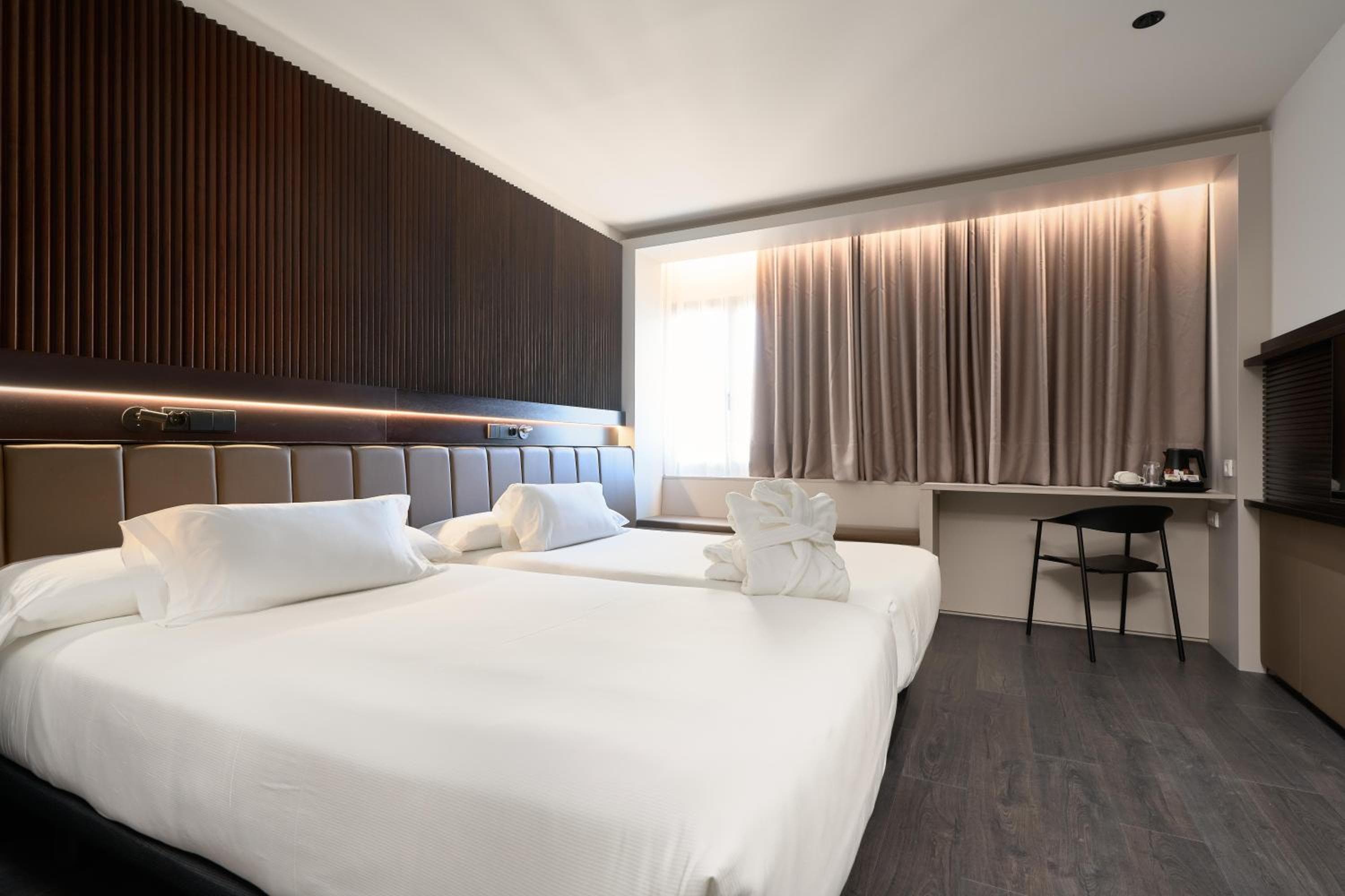 Hotel Bécquer — 29