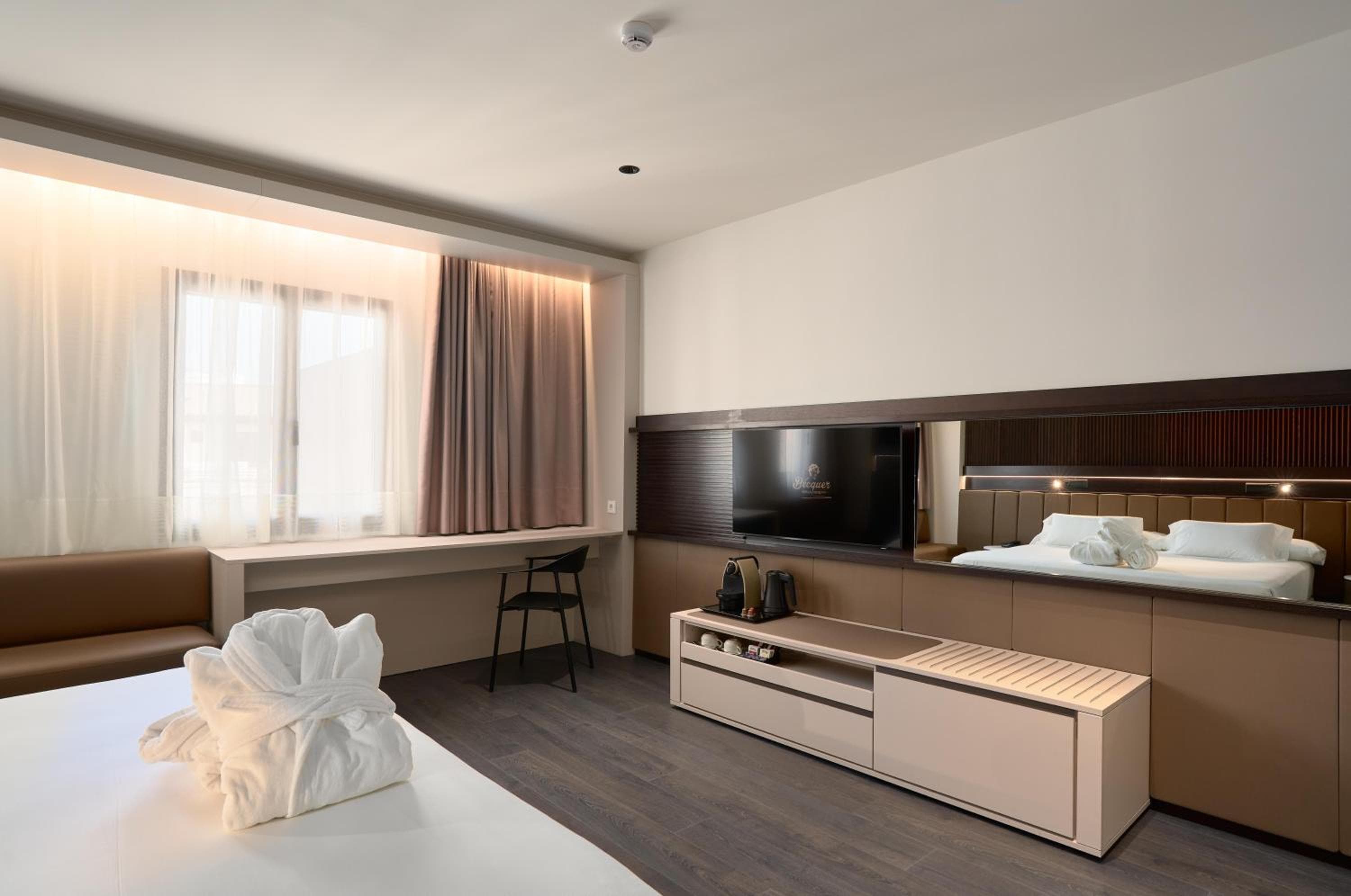 Hotel Bécquer — 30