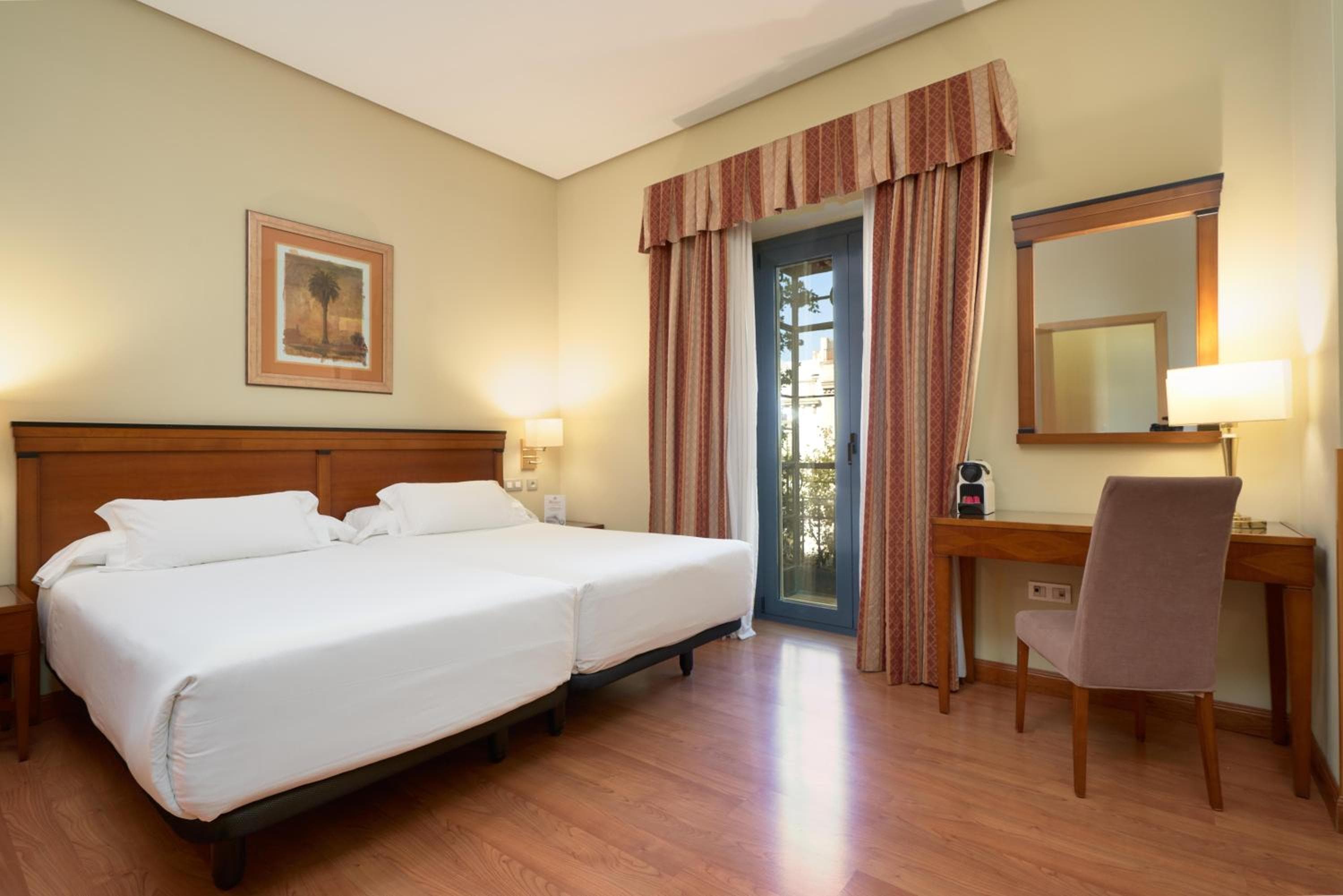 Hotel Bécquer — 6