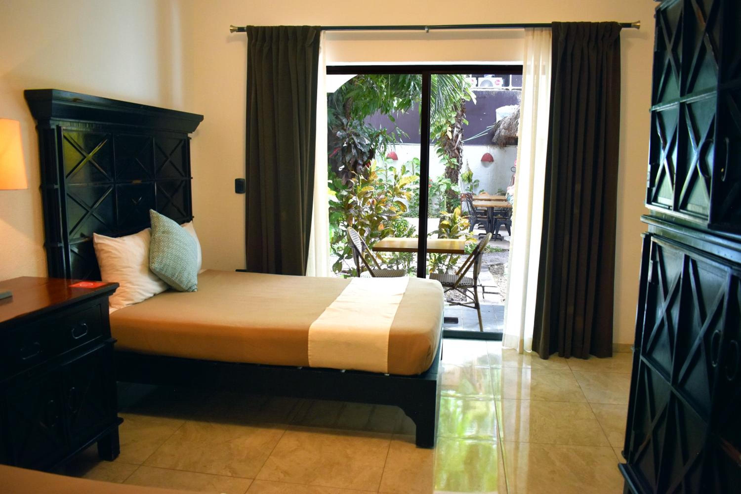 Hotel Hacienda Paradise — 11