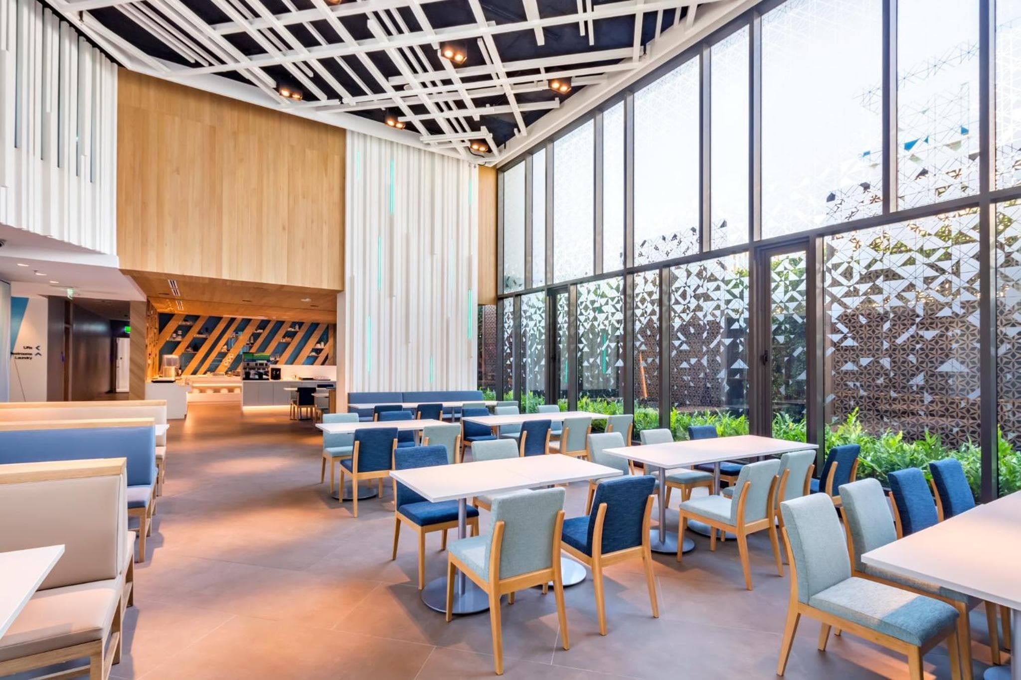 Holiday Inn Express Bangkok Soi Soonvijai by IHG — 6