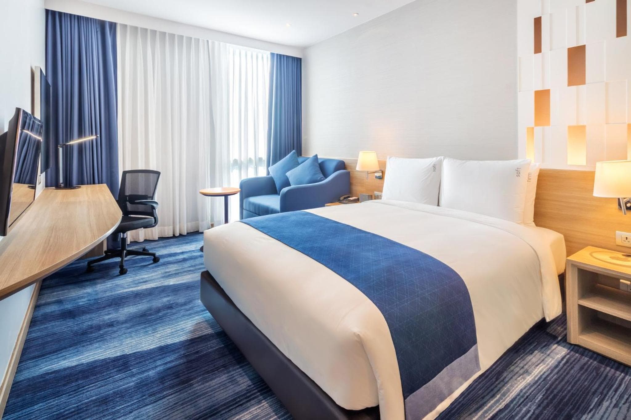 Holiday Inn Express Bangkok Soi Soonvijai by IHG — 20