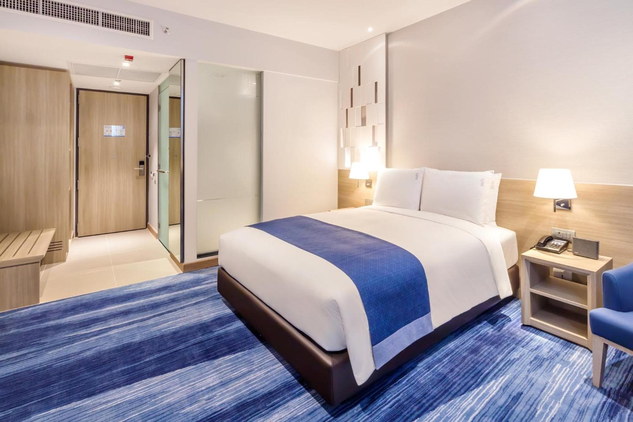 Holiday Inn Express Bangkok Soi Soonvijai by IHG — 19