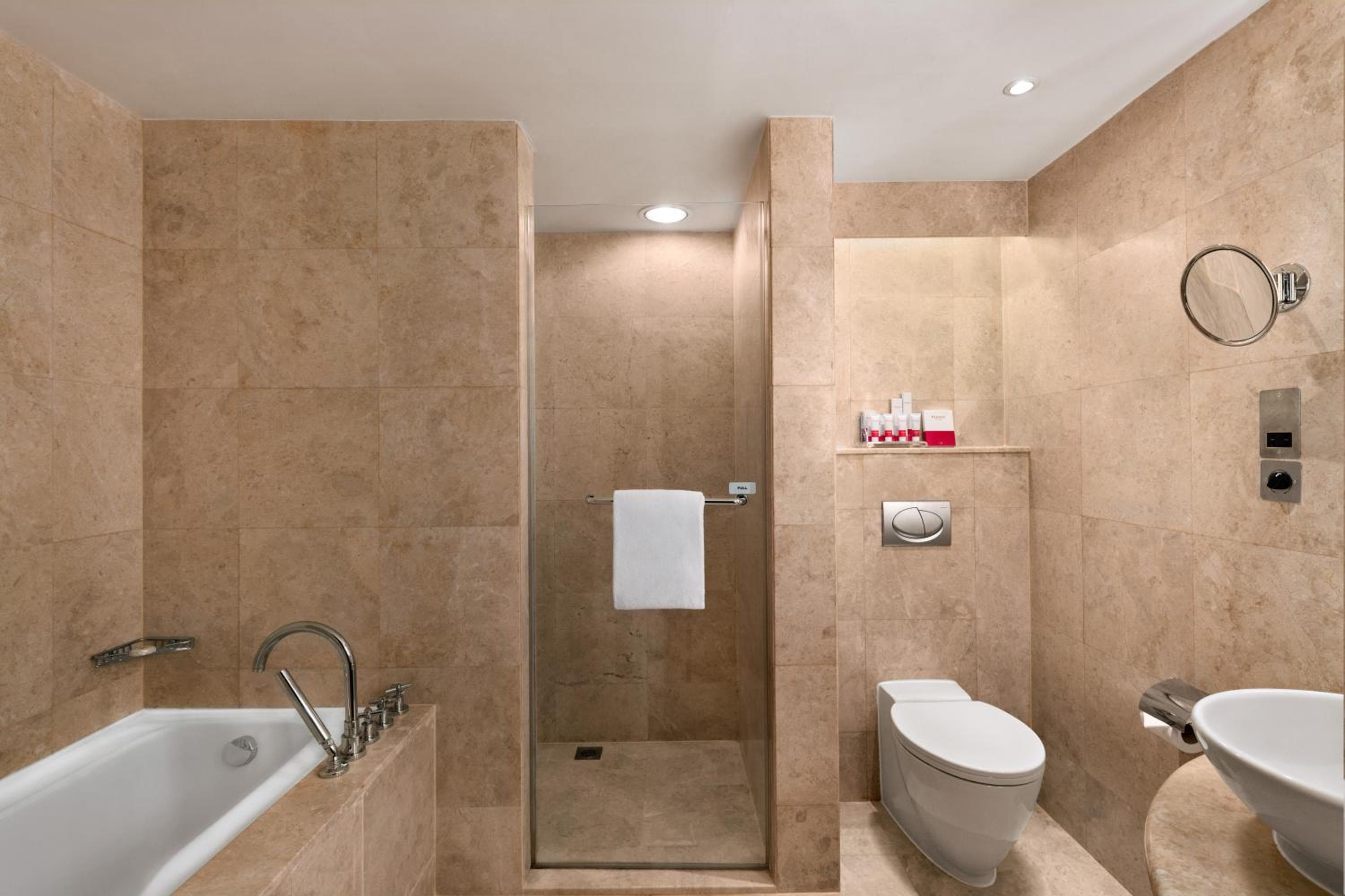 Ramada Plaza by Wyndham Dubai Deira — 10