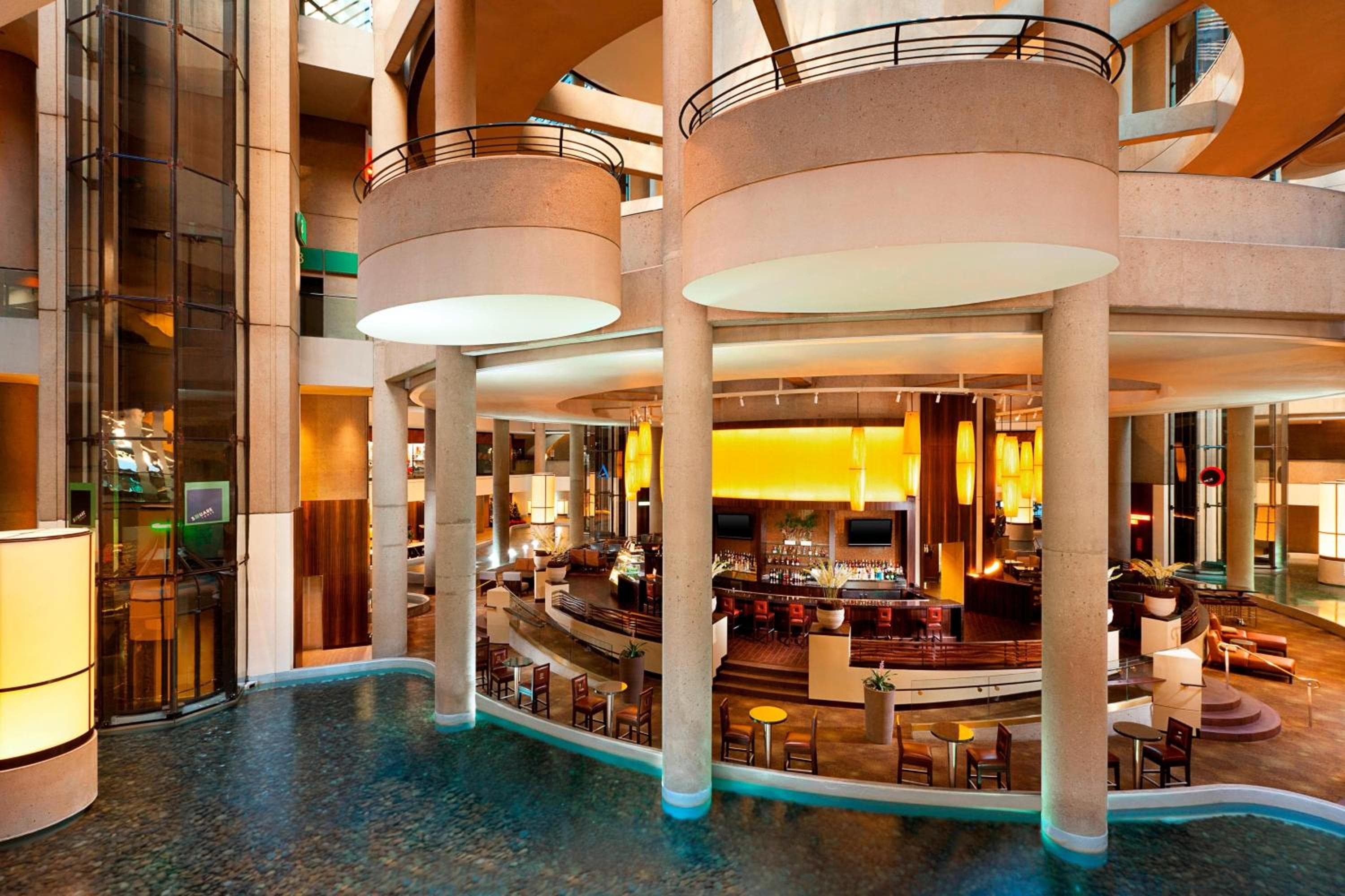 Das Westin Bonaventure Hotel & Suites, Los Angeles — 7