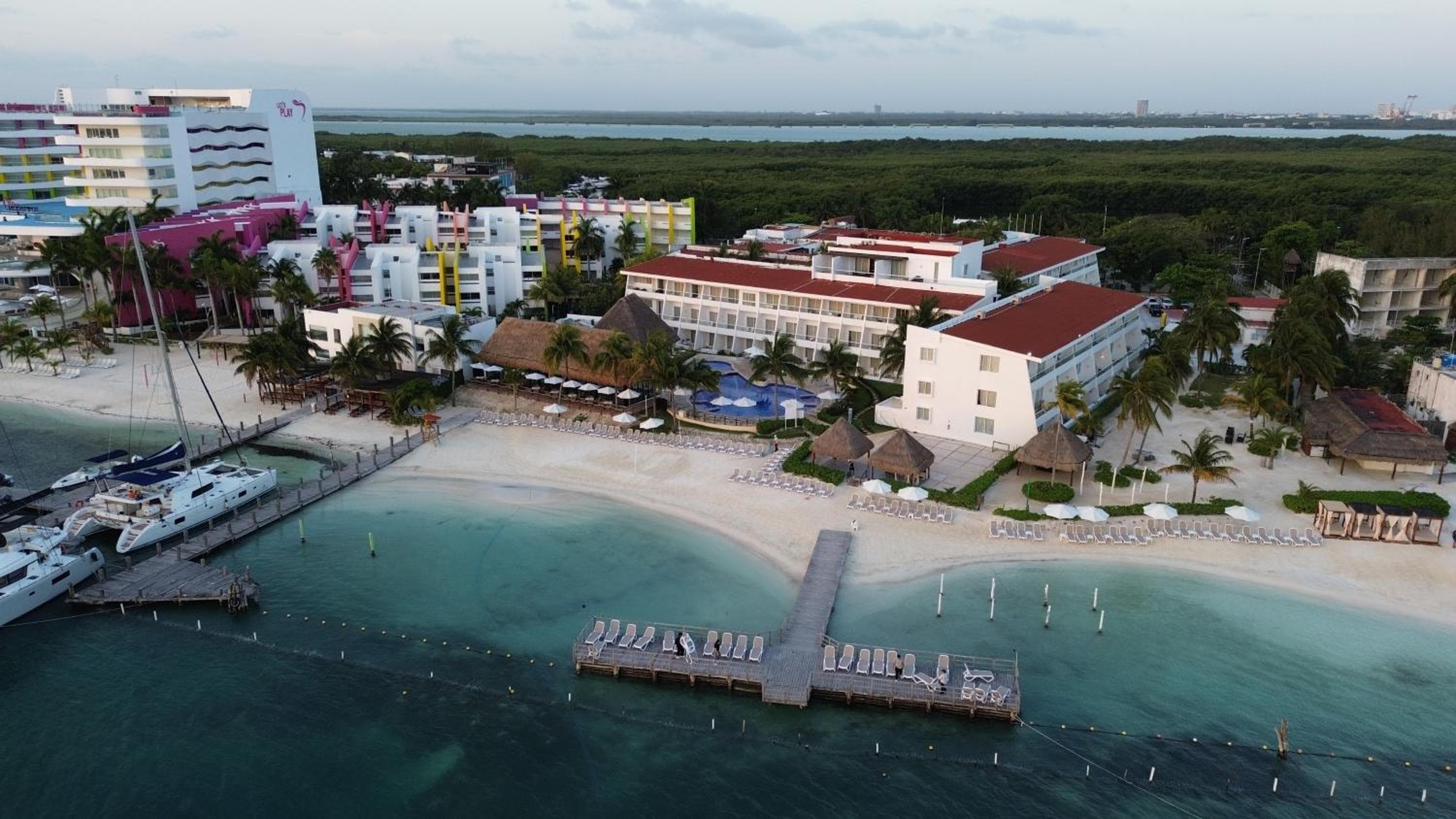 Cancun Bay All Inclusive Hotel — 11