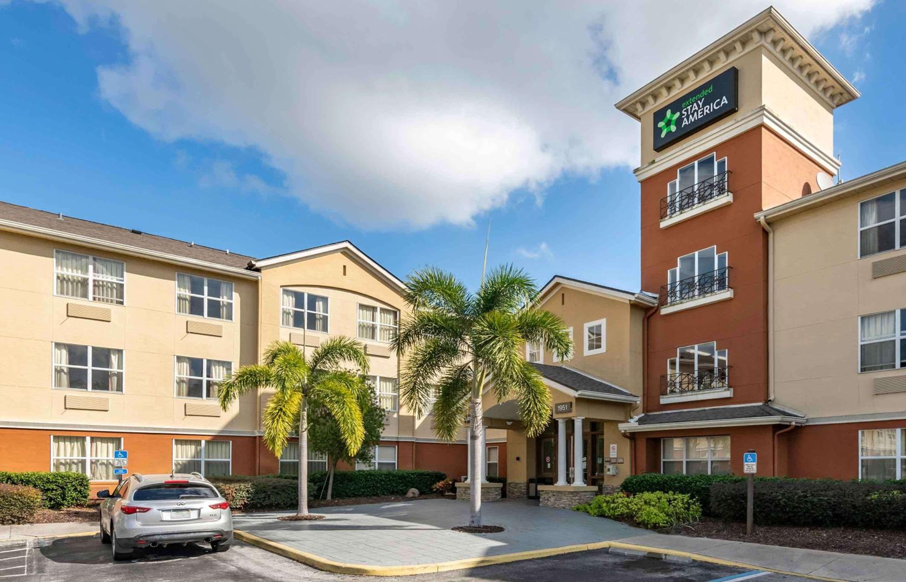 Extended Stay America Suites - Orlando - Maitland - Summit Tower Blvd — 1