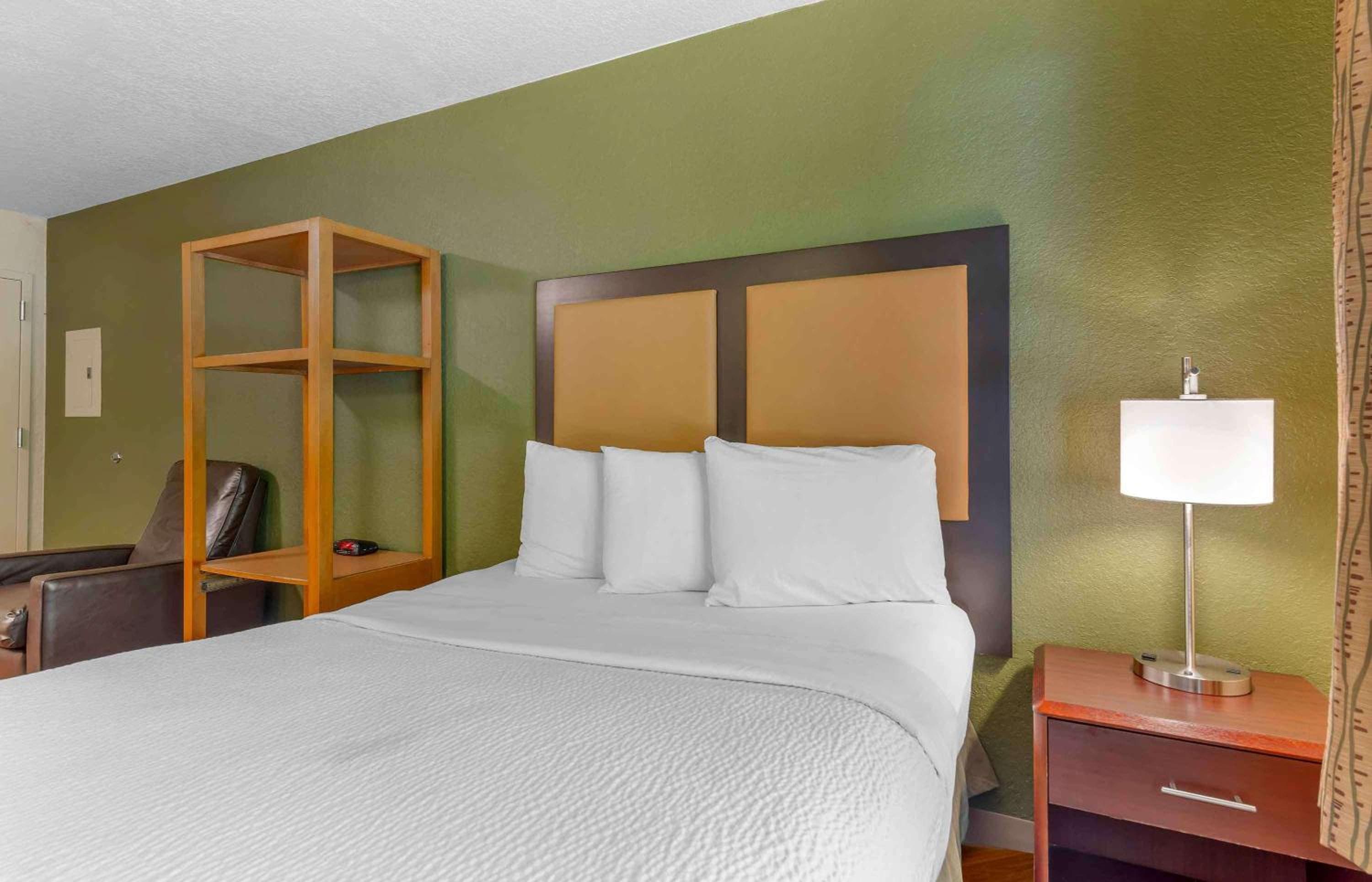 Extended Stay America Suites - Orlando - Maitland - Summit Tower Blvd — 7