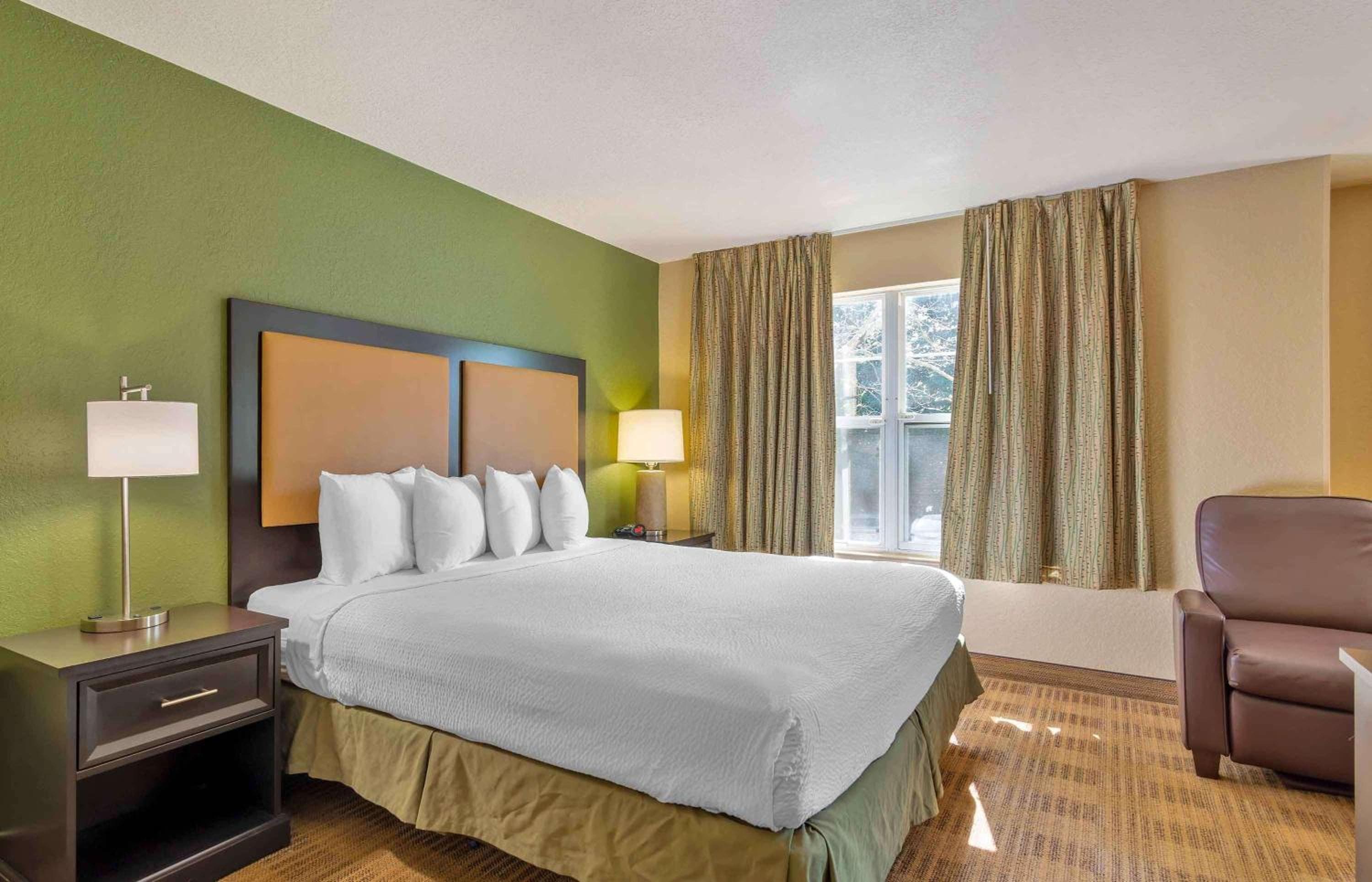 Extended Stay America Suites - Orlando - Maitland - Summit Tower Blvd — 13