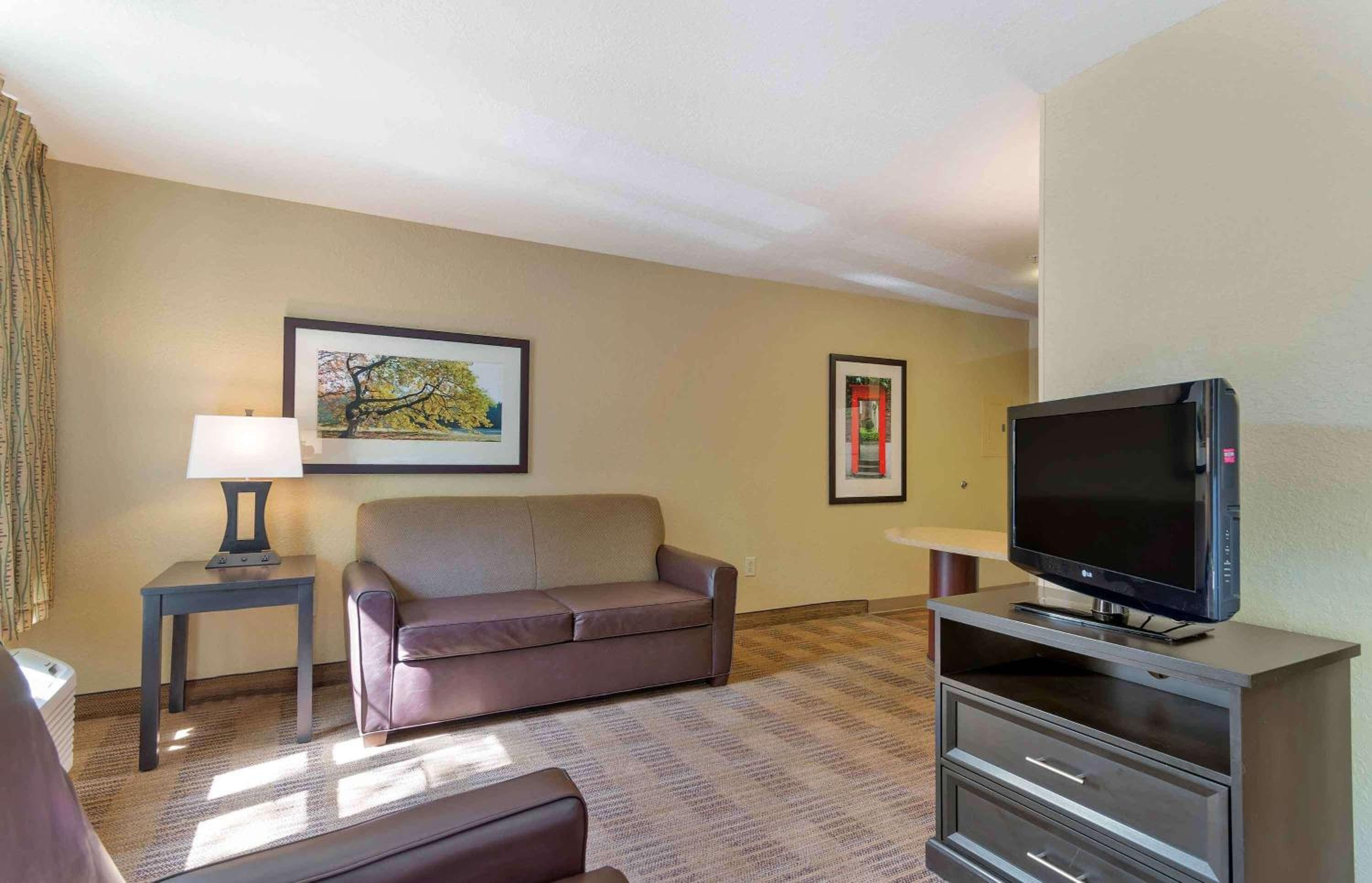 Extended Stay America Suites - Orlando - Maitland - Summit Tower Blvd — 14