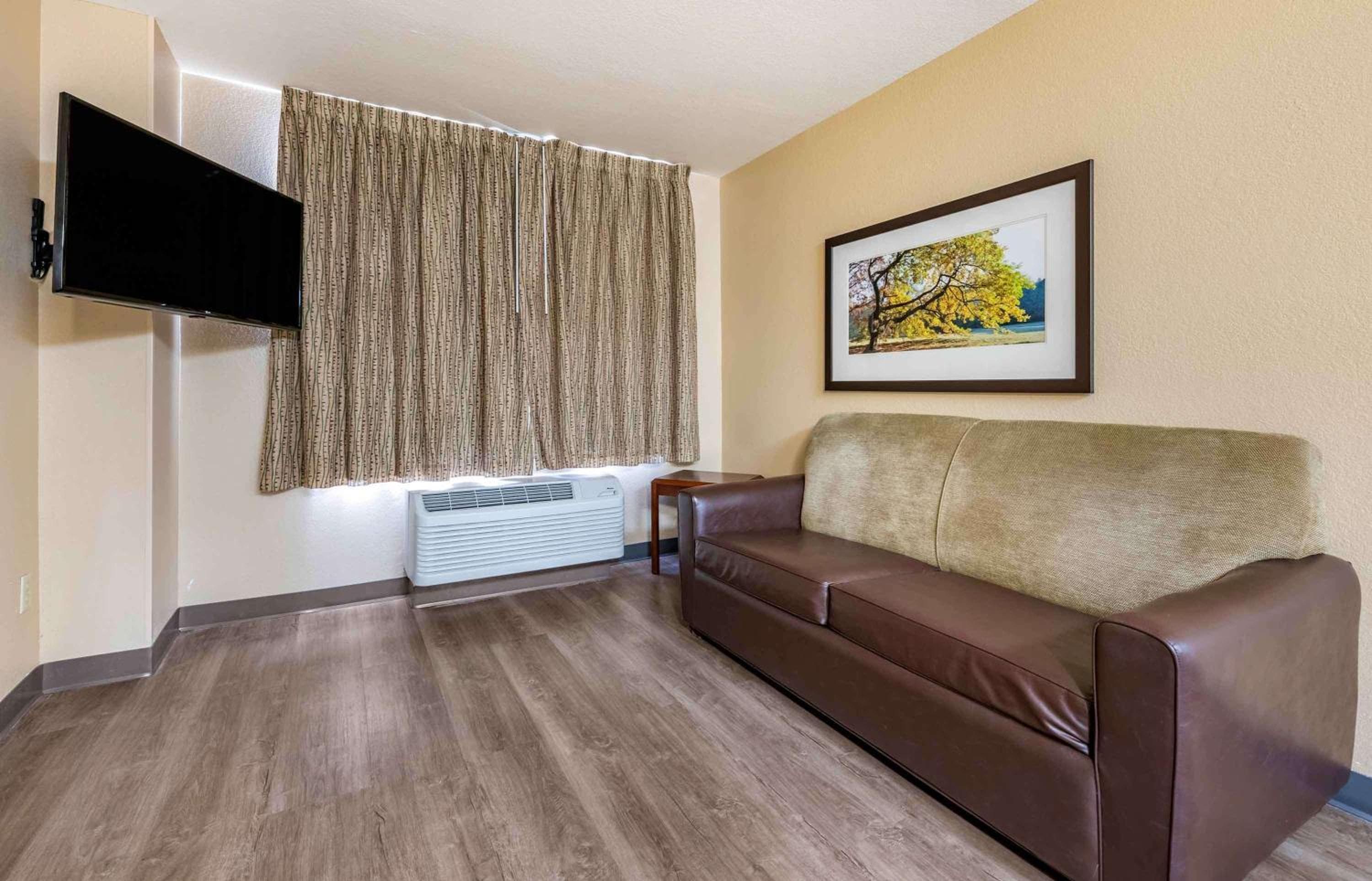 Extended Stay America Suites - Orlando - Maitland - Summit Tower Blvd — 16