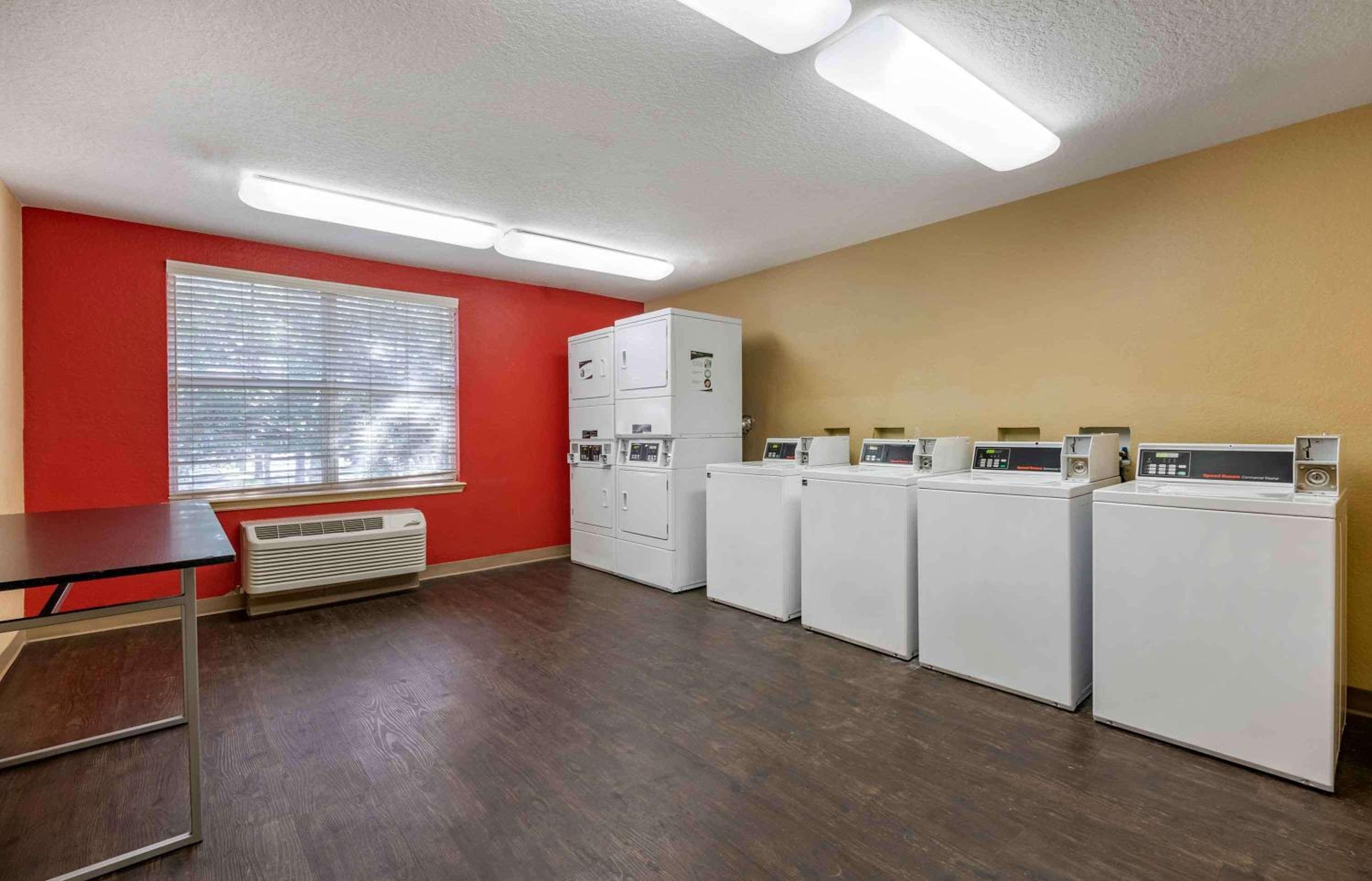 Extended Stay America Suites - Orlando - Maitland - Summit Tower Blvd — 21