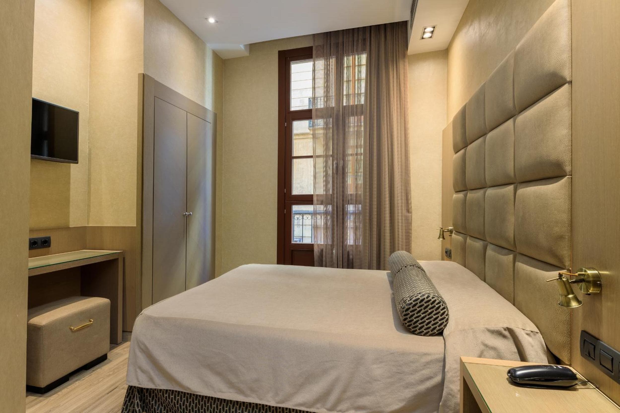 Hotel Suizo — 8