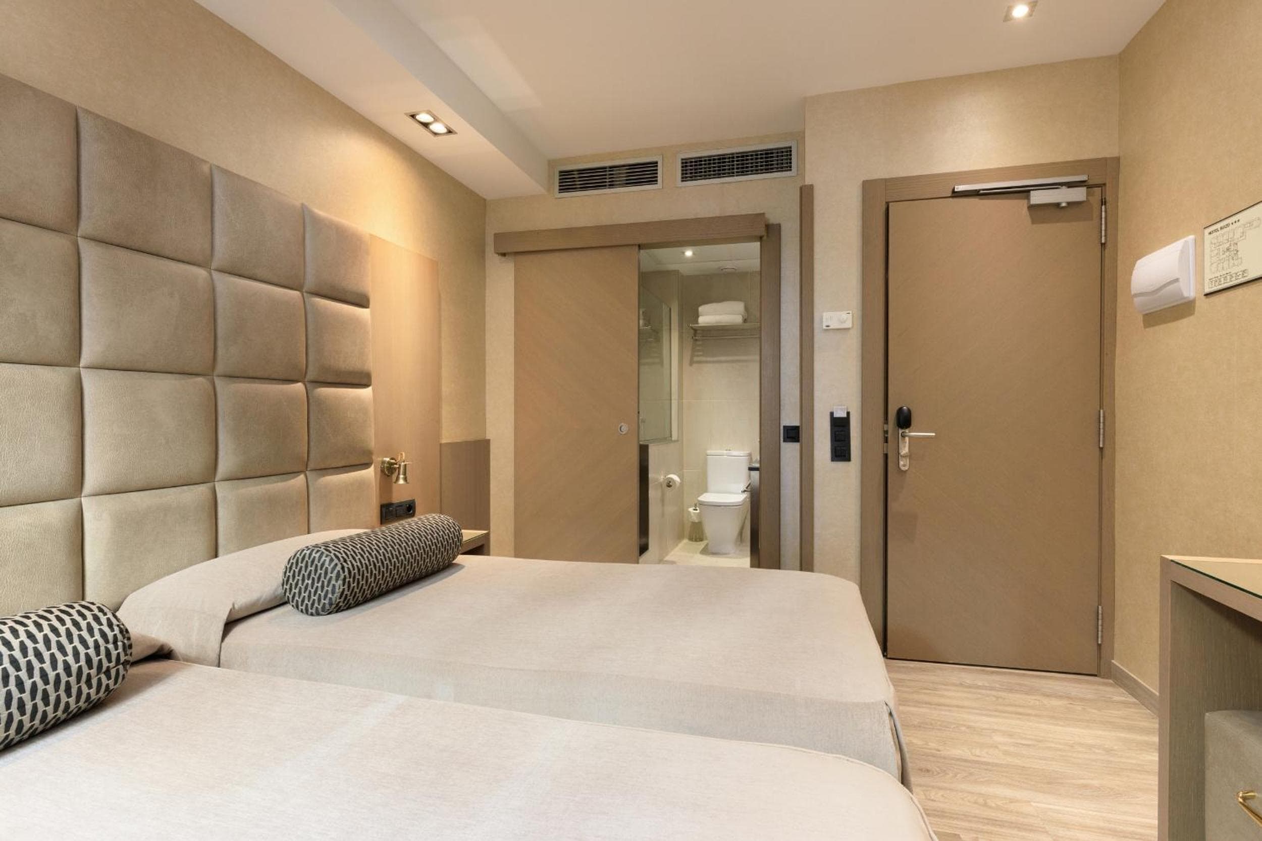 Hotel Suizo — 7