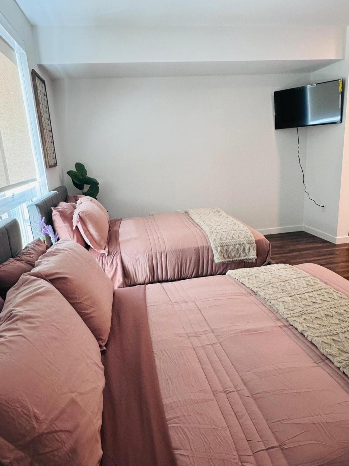 Spectacular Cozy loft Hollywood FREE Parking — 2
