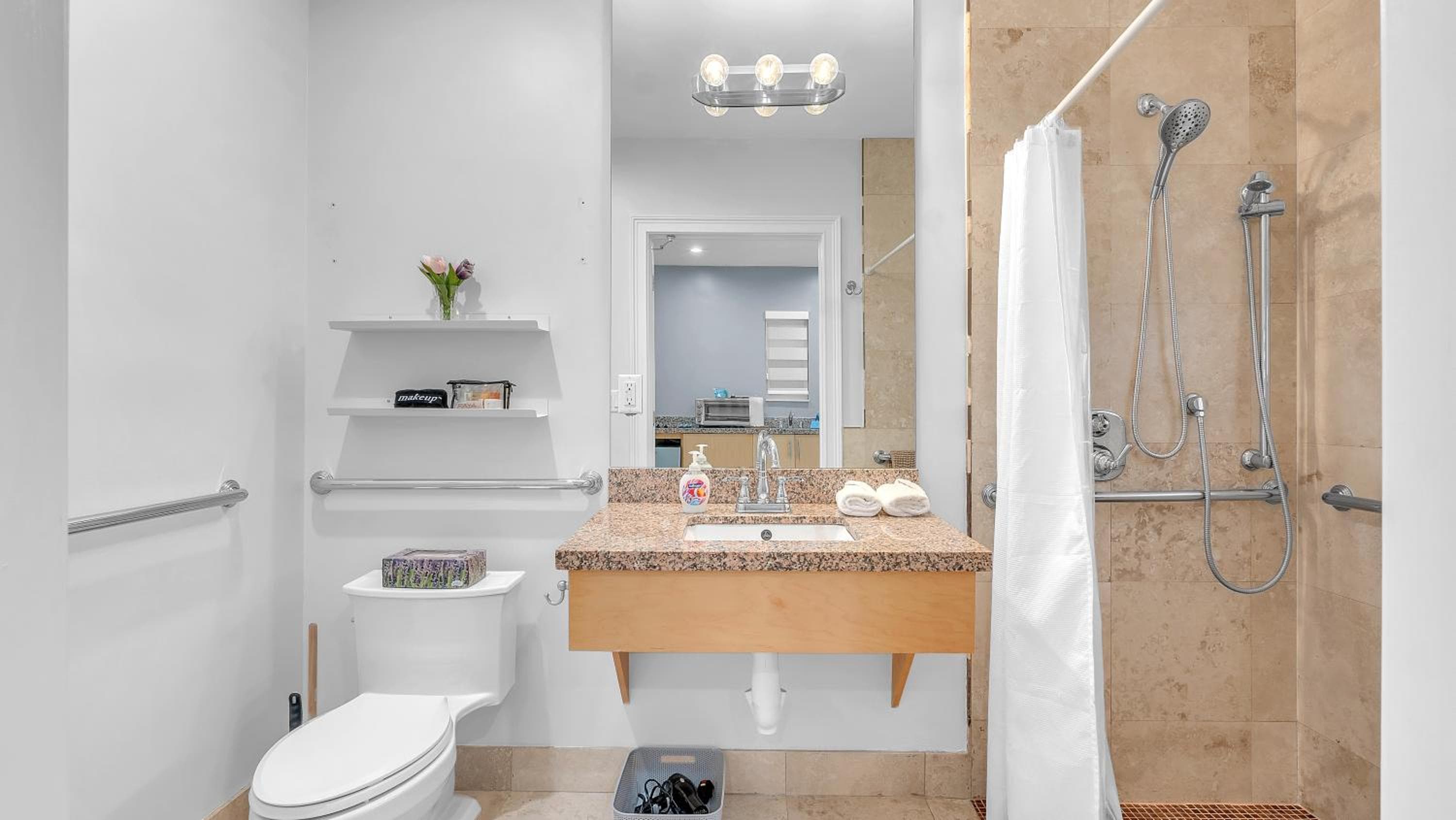 Hotel Seacrest — 11
