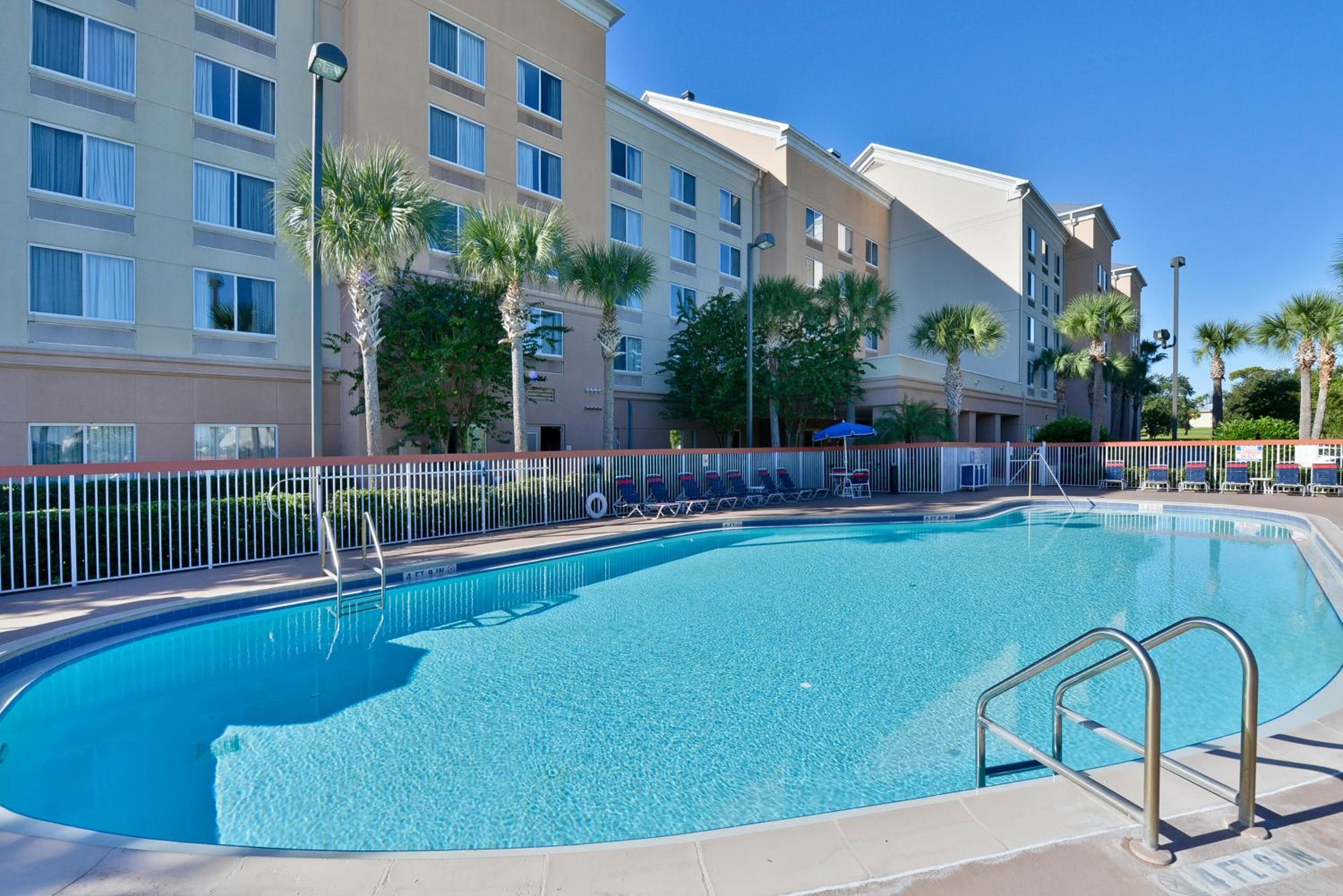 Comfort Inn & Suites in der Nähe des Universal Orlando Resort-Kongresszentrums — 2