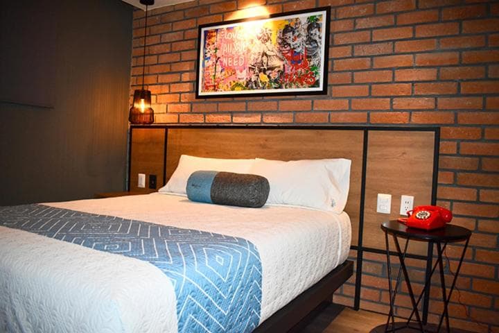VOS Condesa — 12
