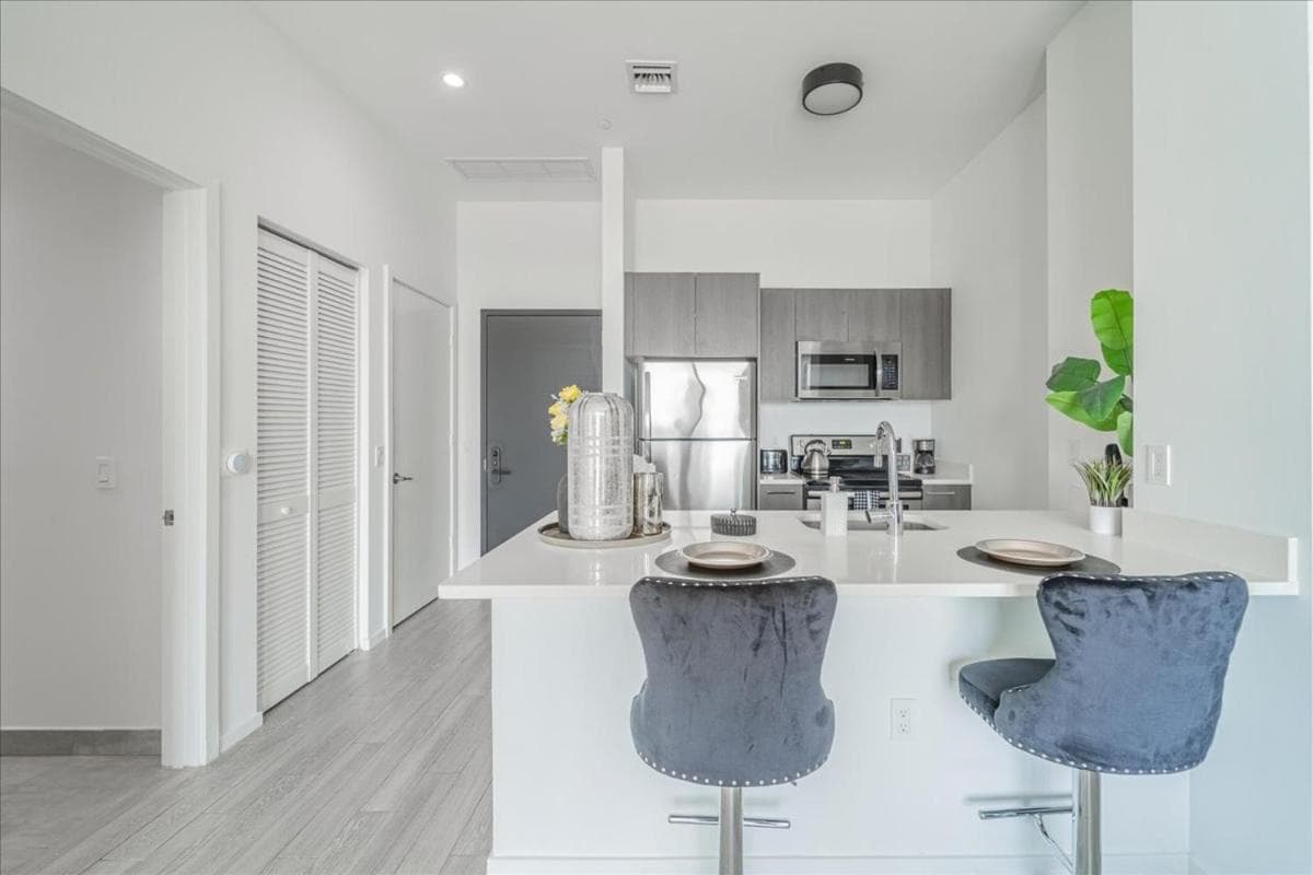 TR Miami 2 Bedroom Condo und Studio mit Balkon — 29