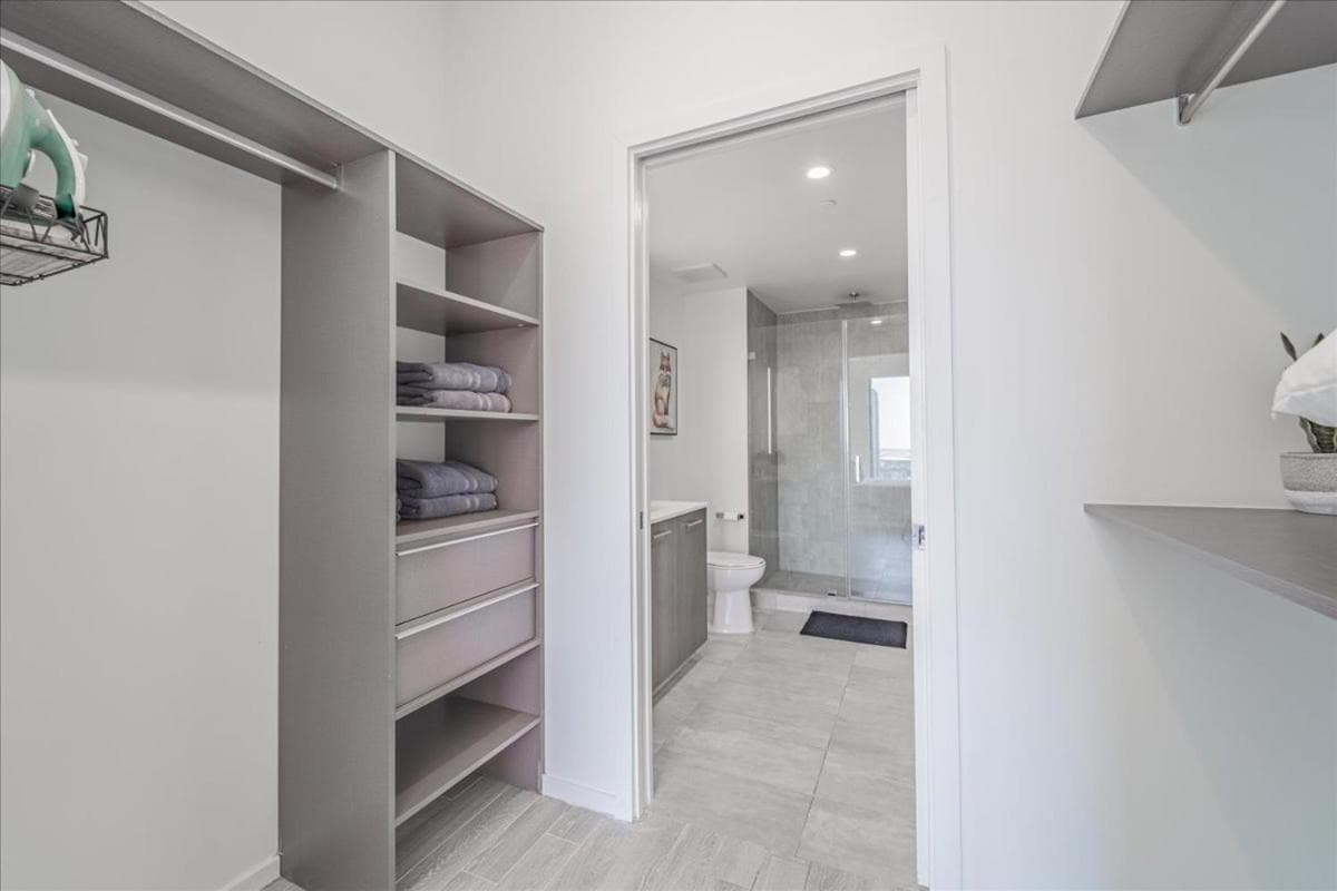 TR Miami 2 Bedroom Condo und Studio mit Balkon — 27