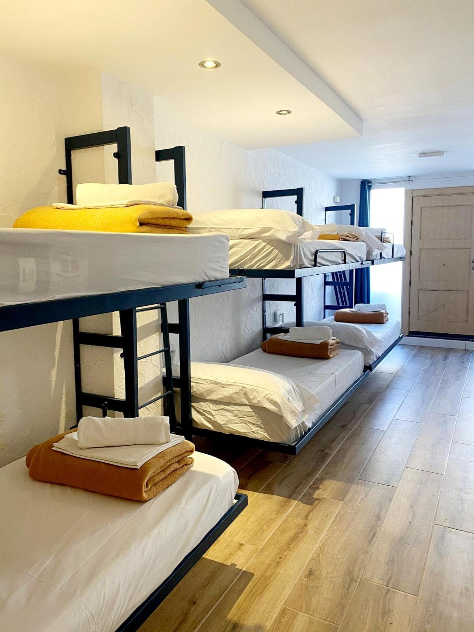 Y Hostel - Ostello della gioventù — 24