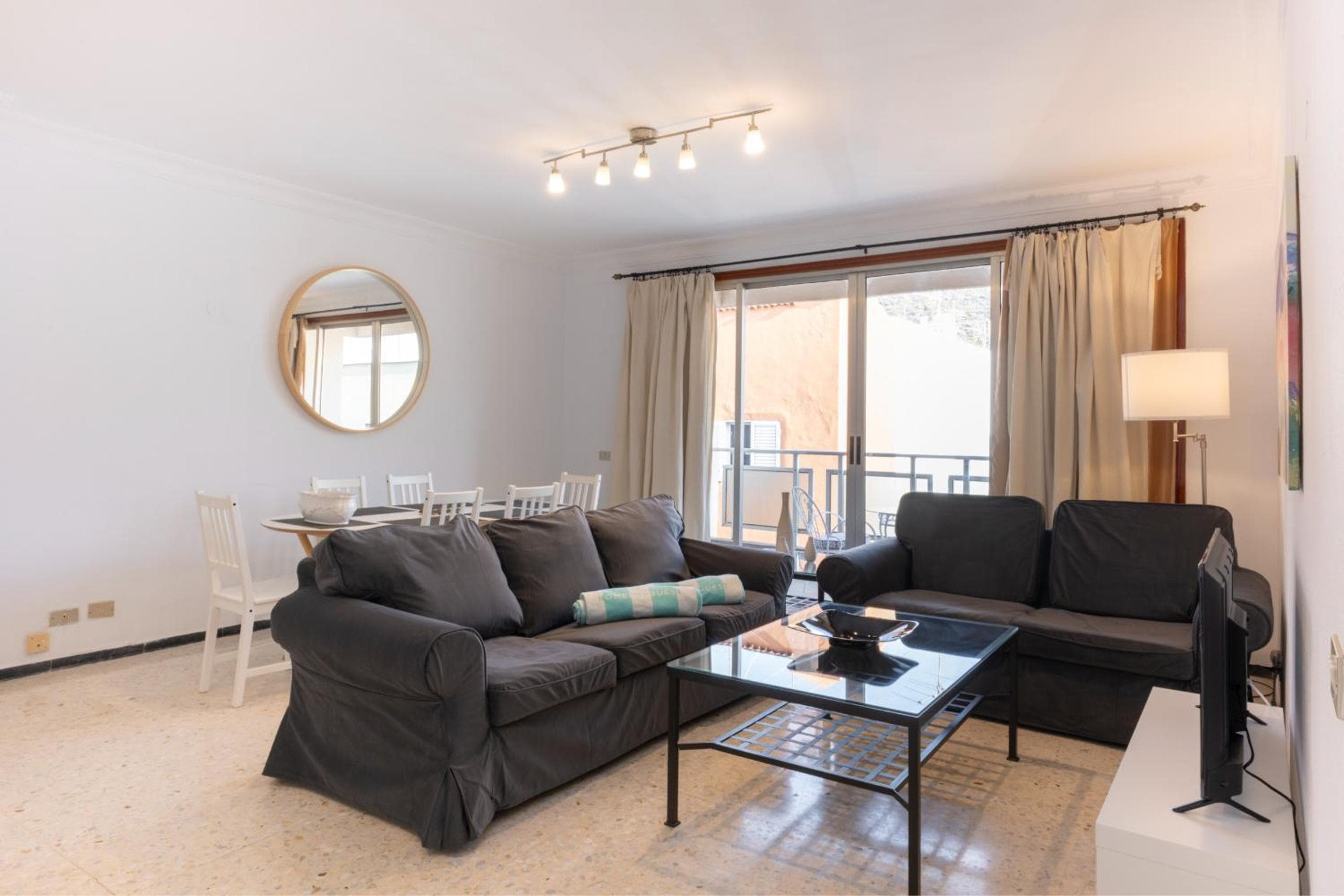 Large Apartment in the Heart of Santa Cruz — 1