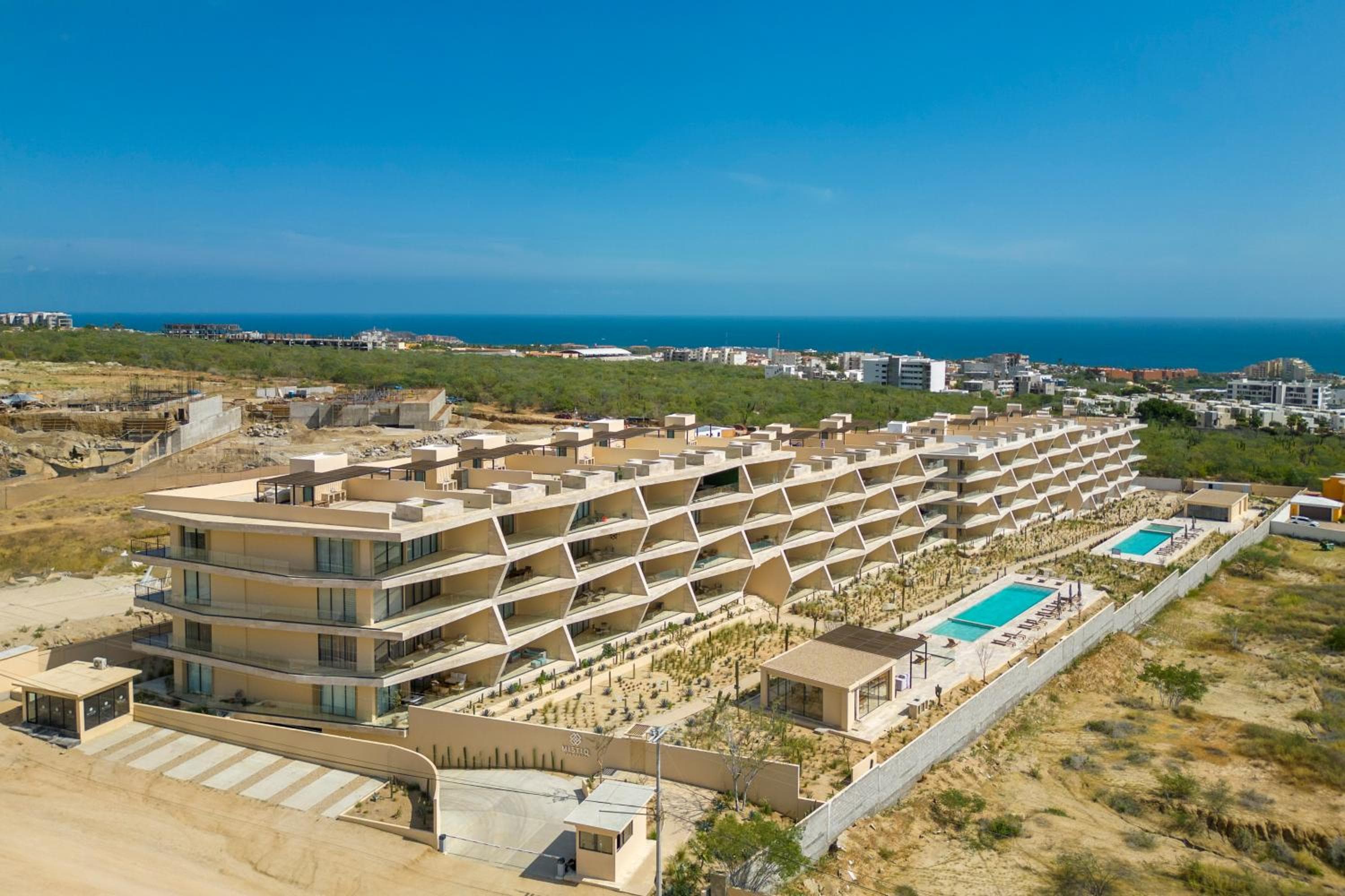 Mistiq Los Cabos — 1