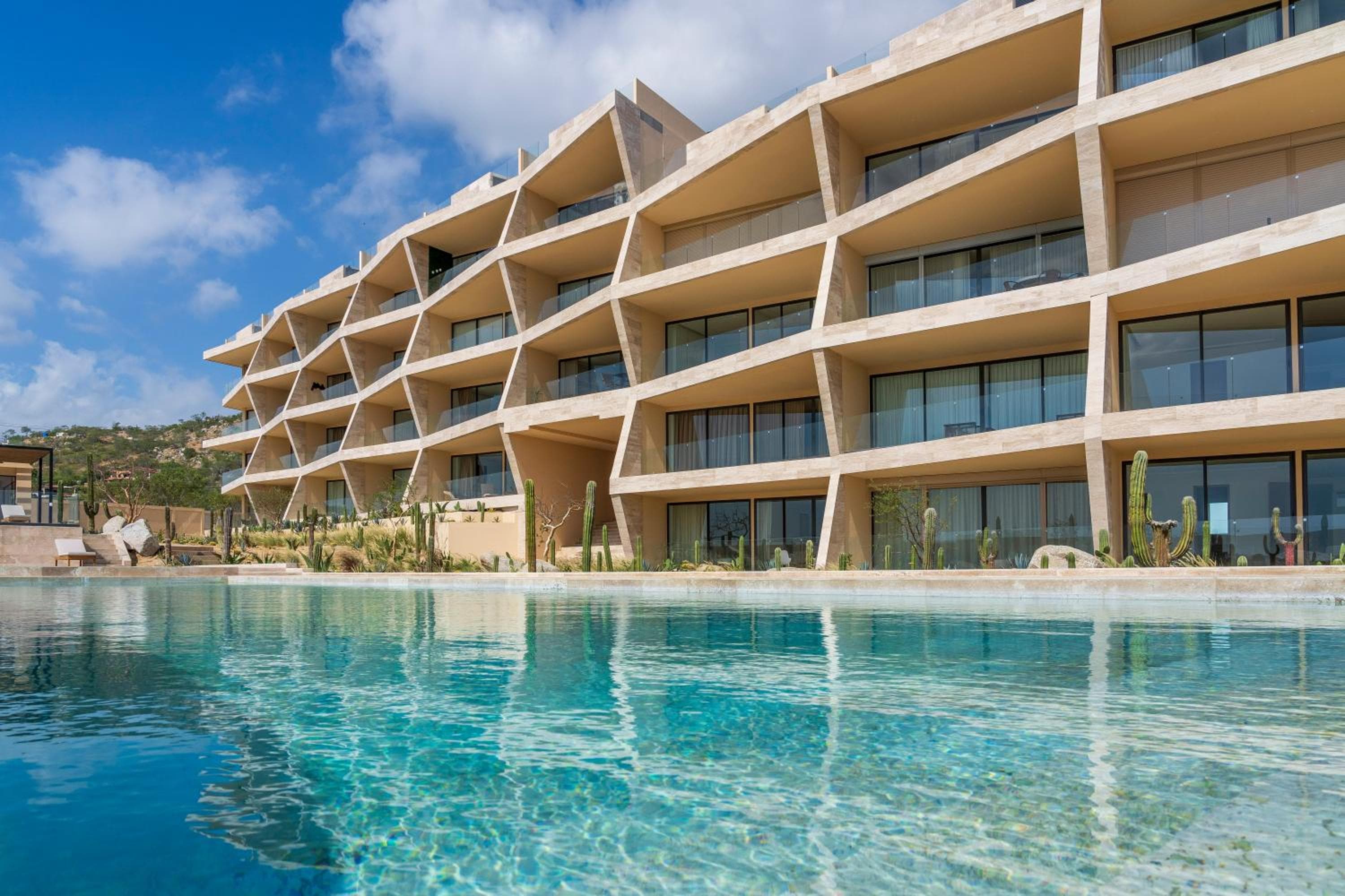 Mistiq Los Cabos — 2