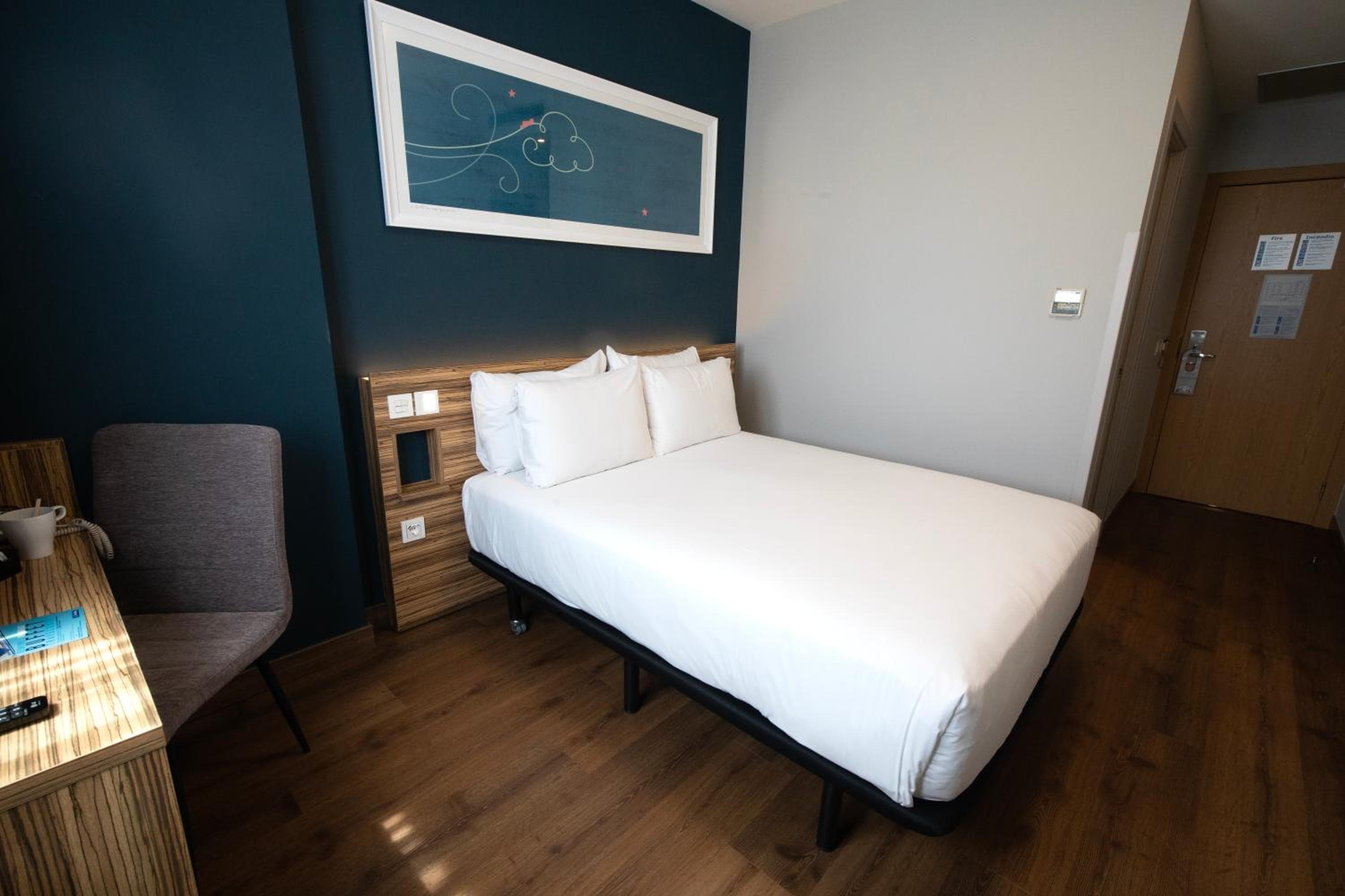 Travelodge Madrid Alcalá — 7