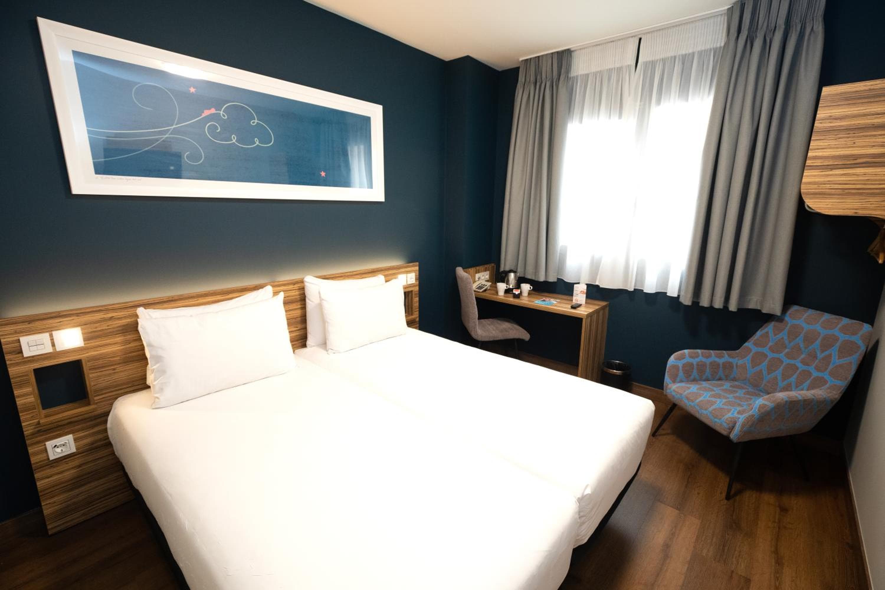 Travelodge Madrid Alcalá — 8