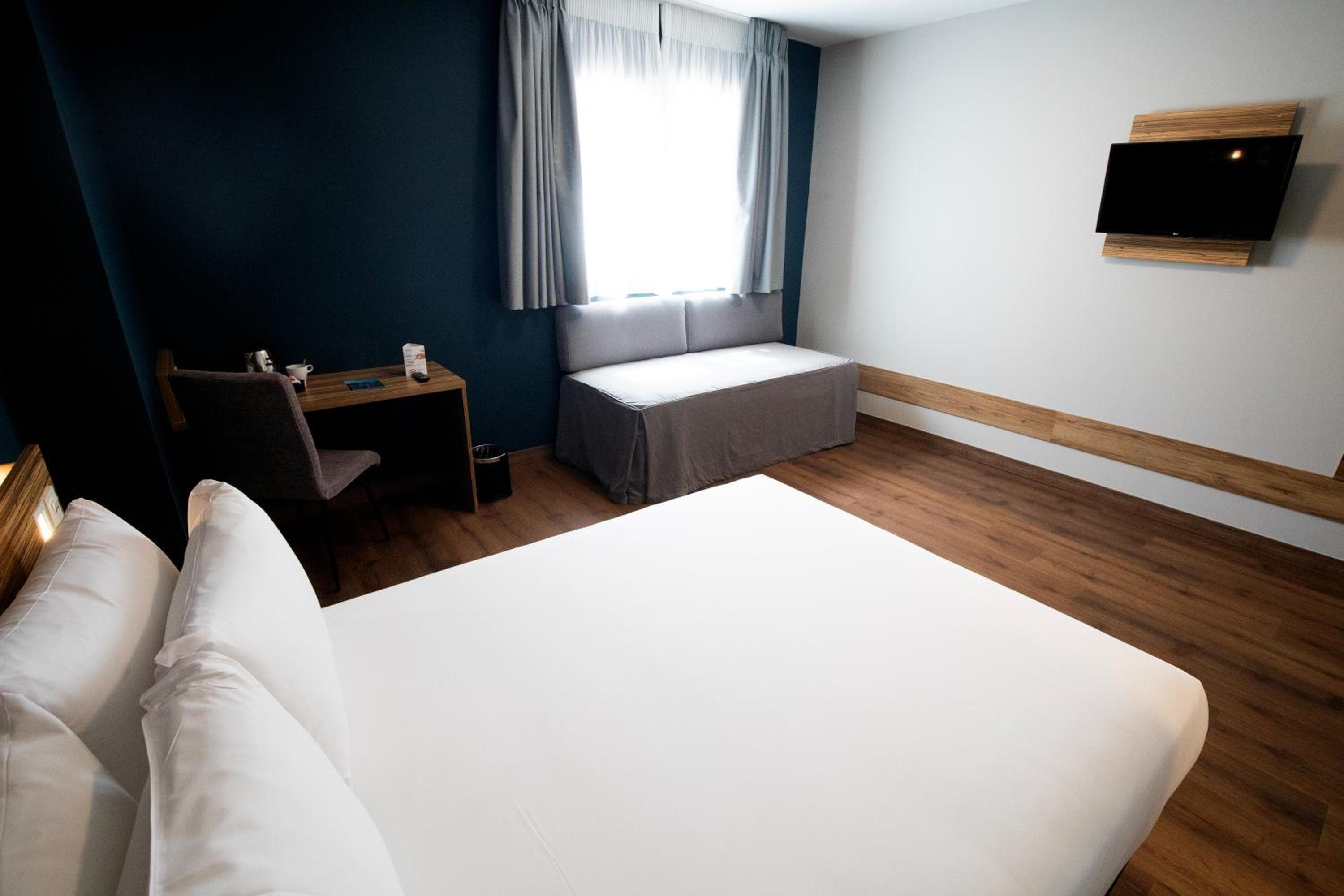 Travelodge Madrid Alcalá — 13