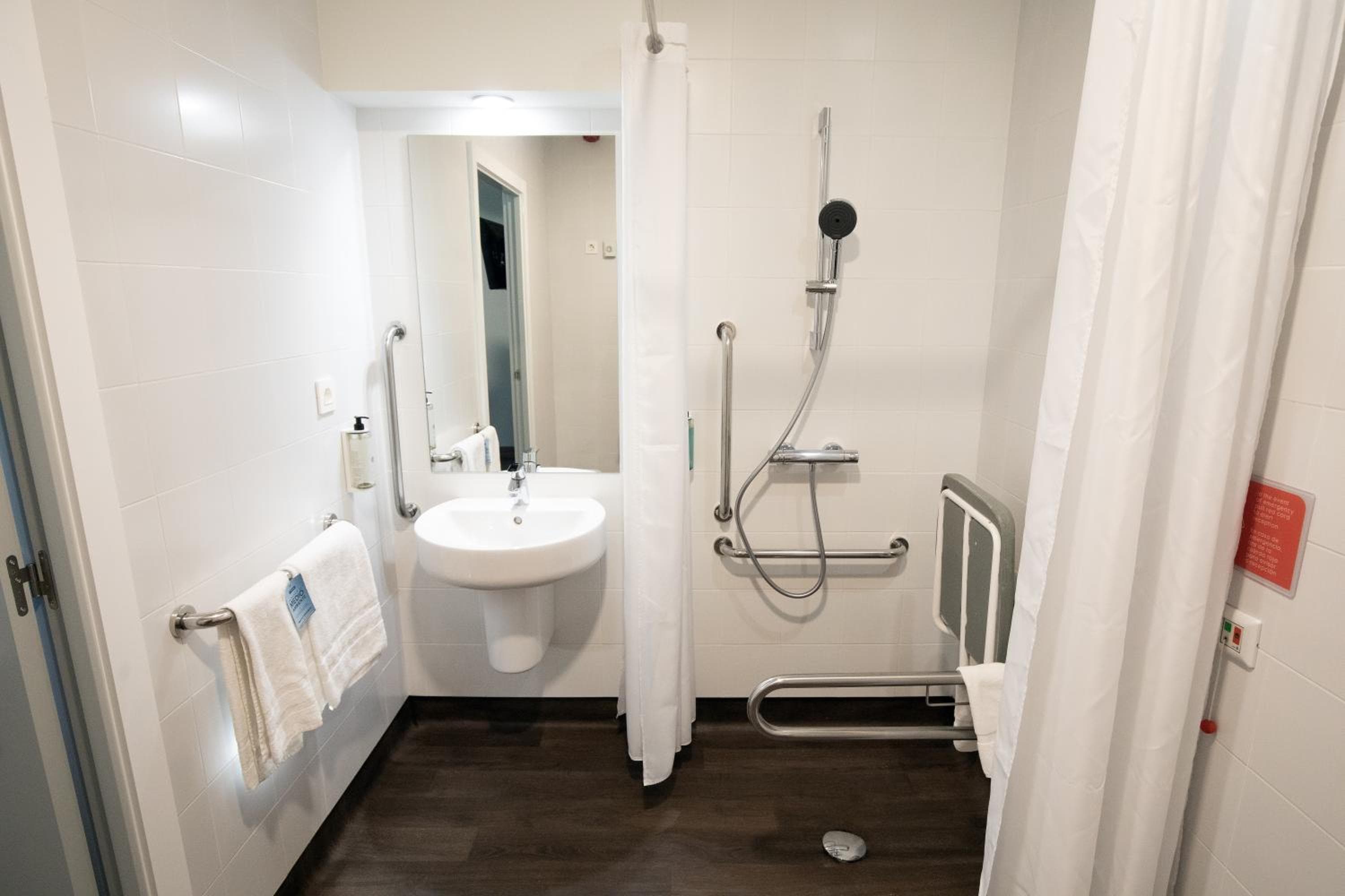 Travelodge Madrid Alcalá — 20