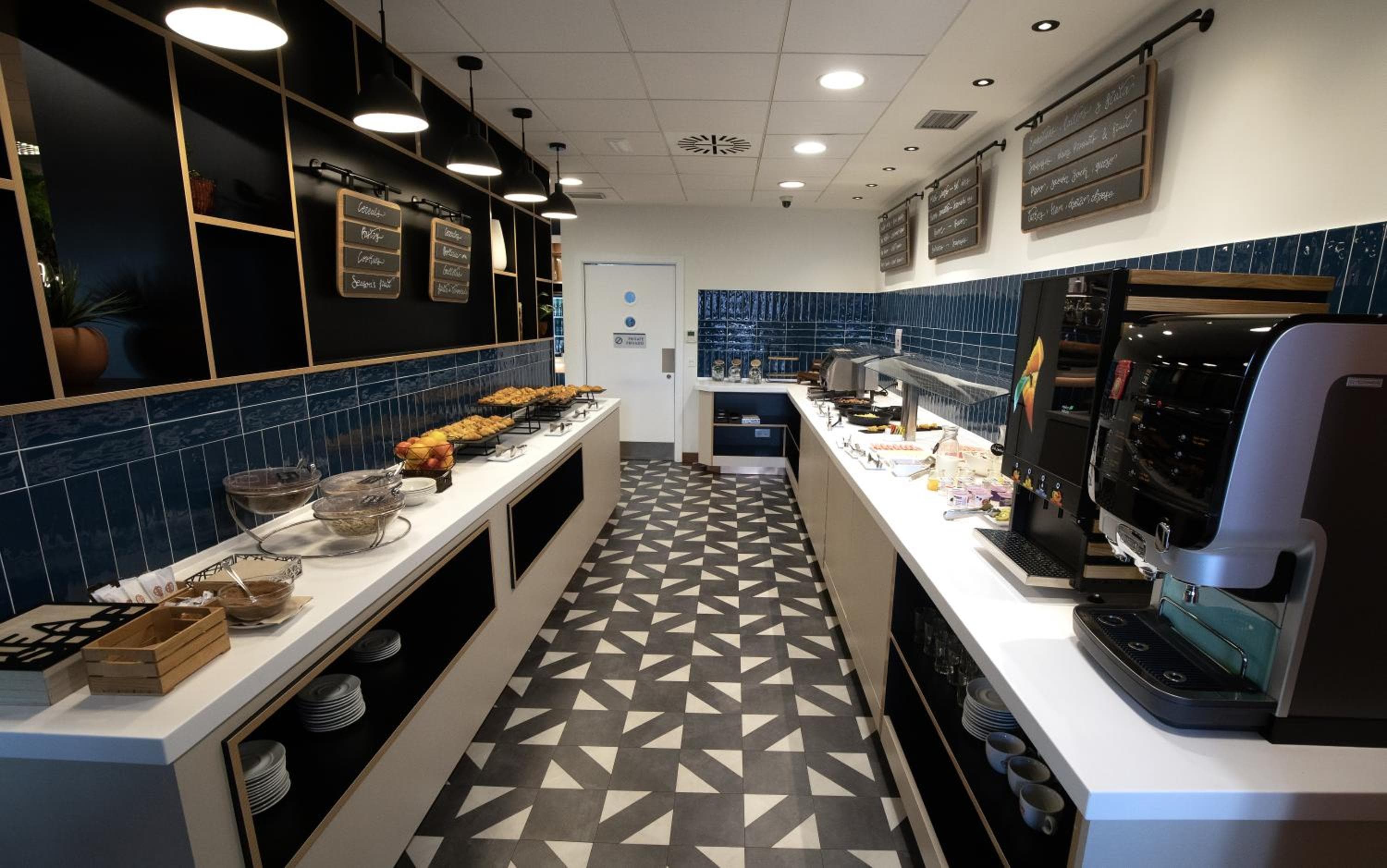 Travelodge Madrid Metropolitano — 27