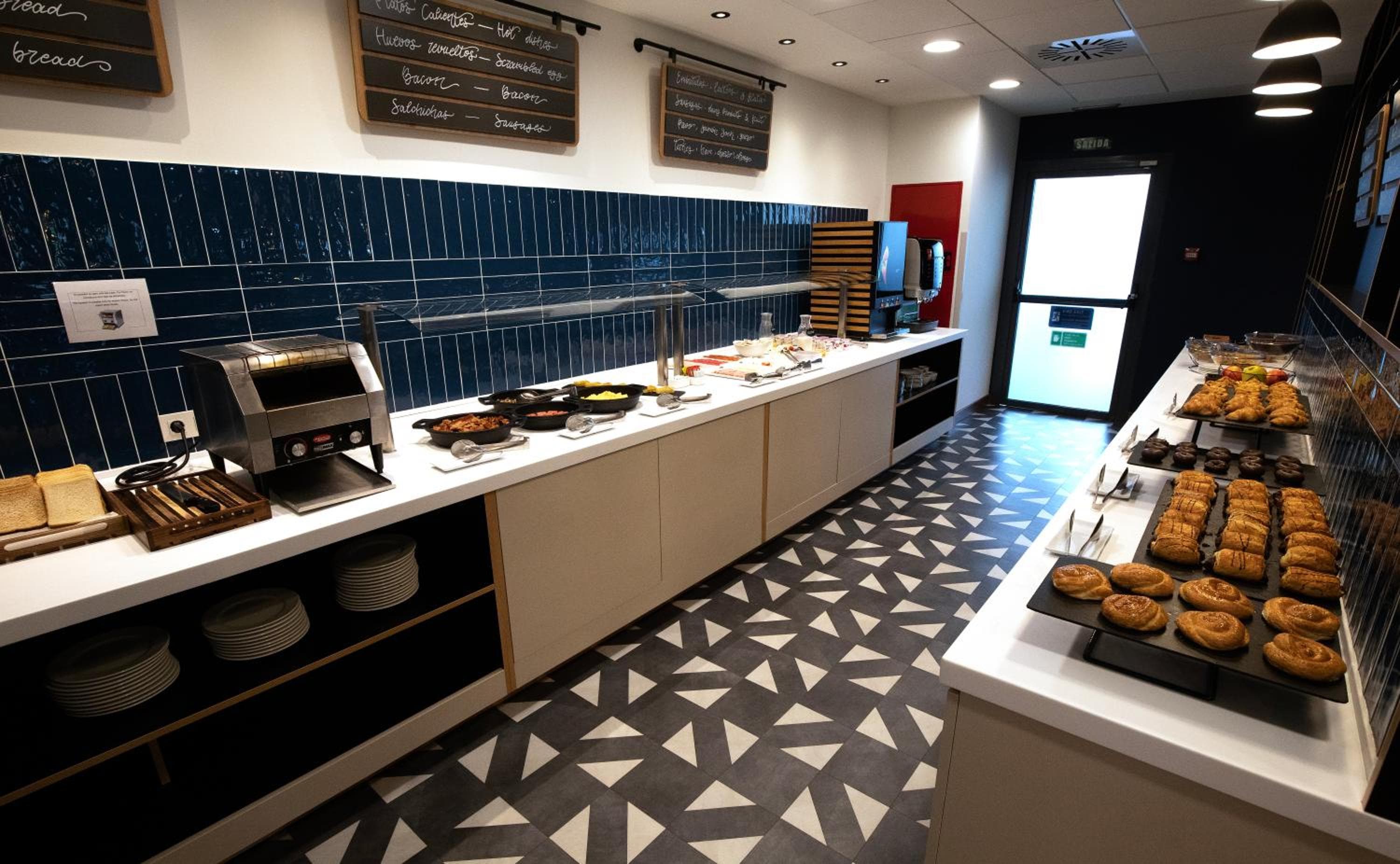 Travelodge Madrid Alcalá — 30