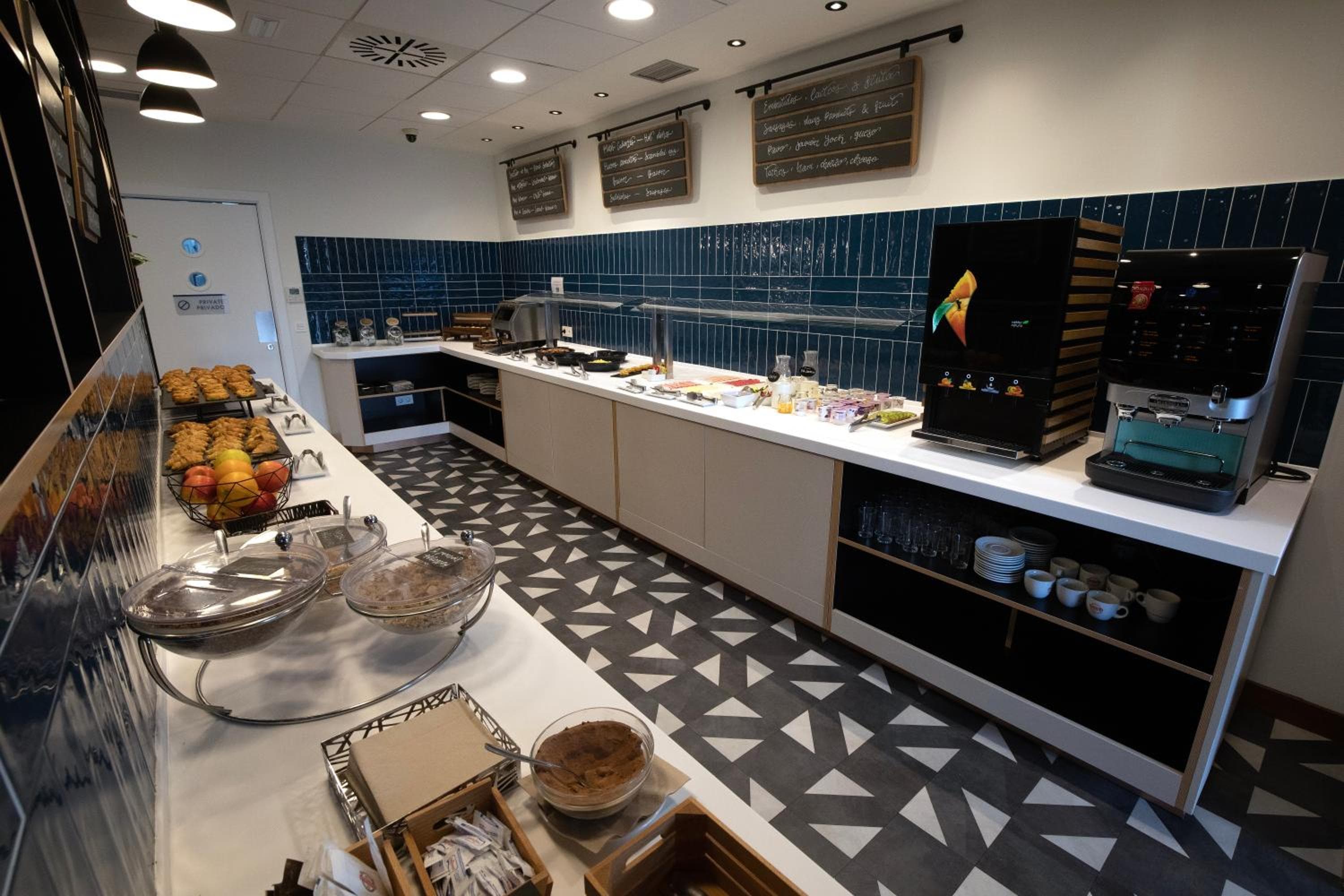 Travelodge Madrid Metropolitano — 15