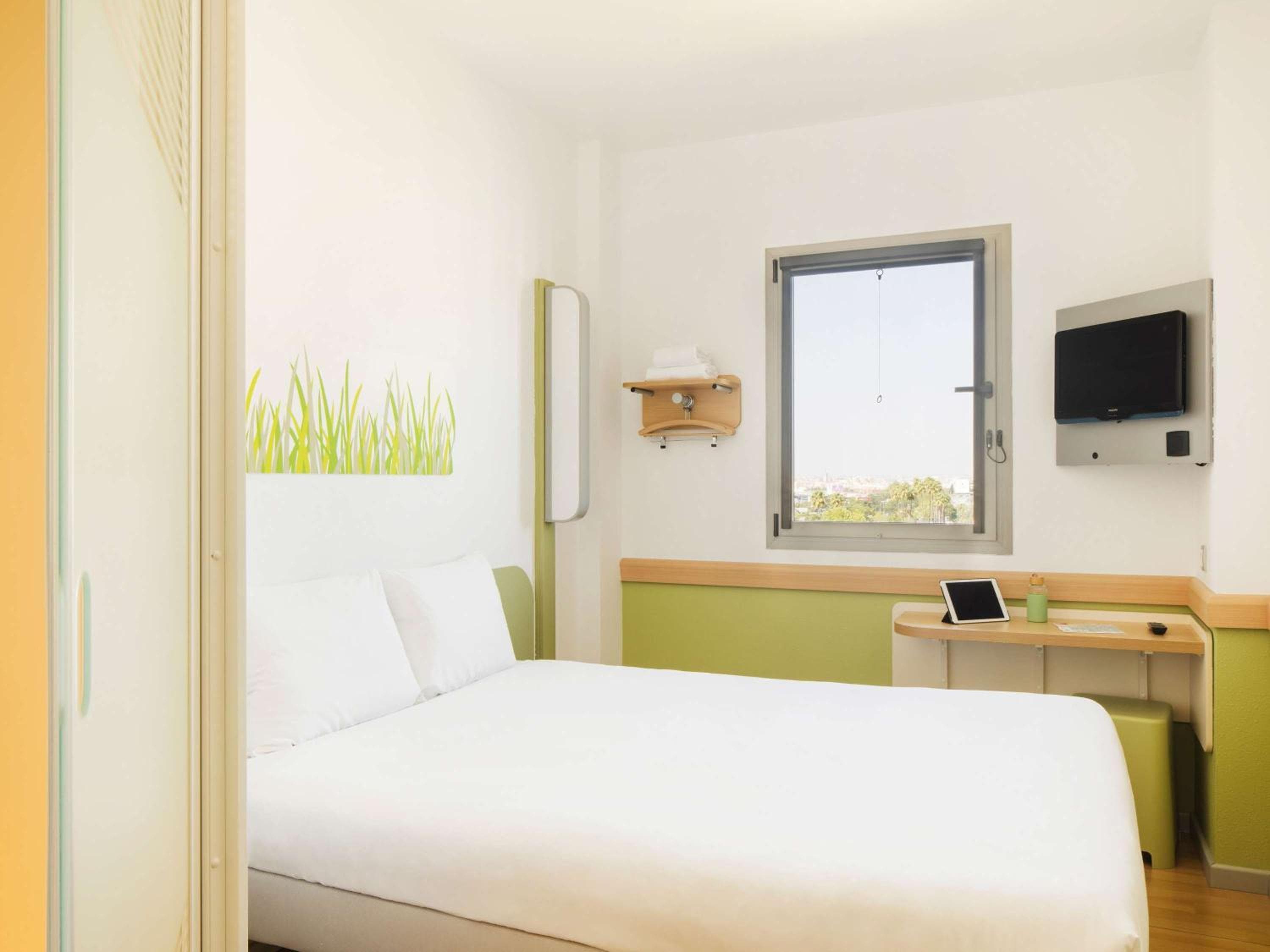 Ibis Budget Sevilla Aeropuerto — 27