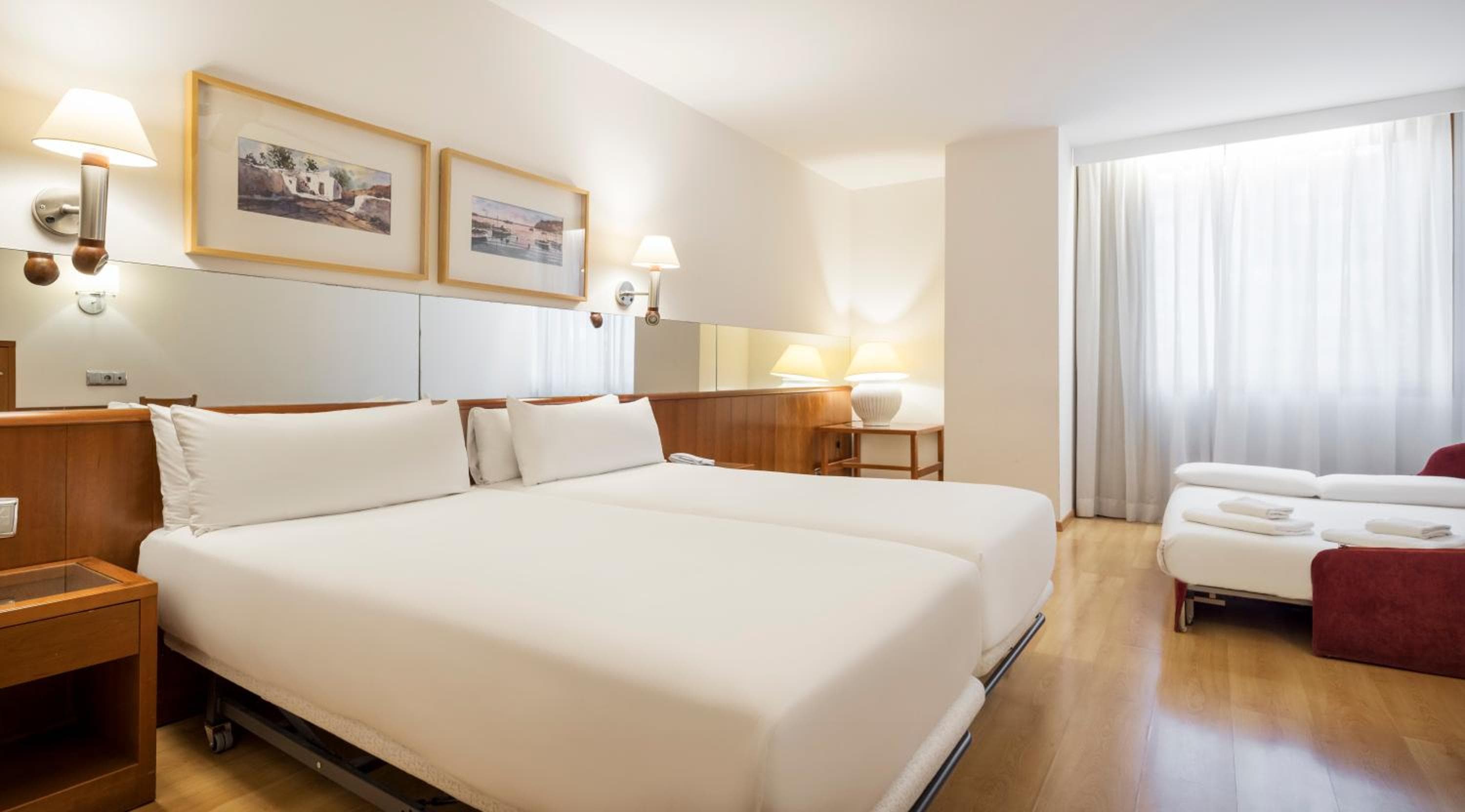 Ilunion Les Corts Spa — 13