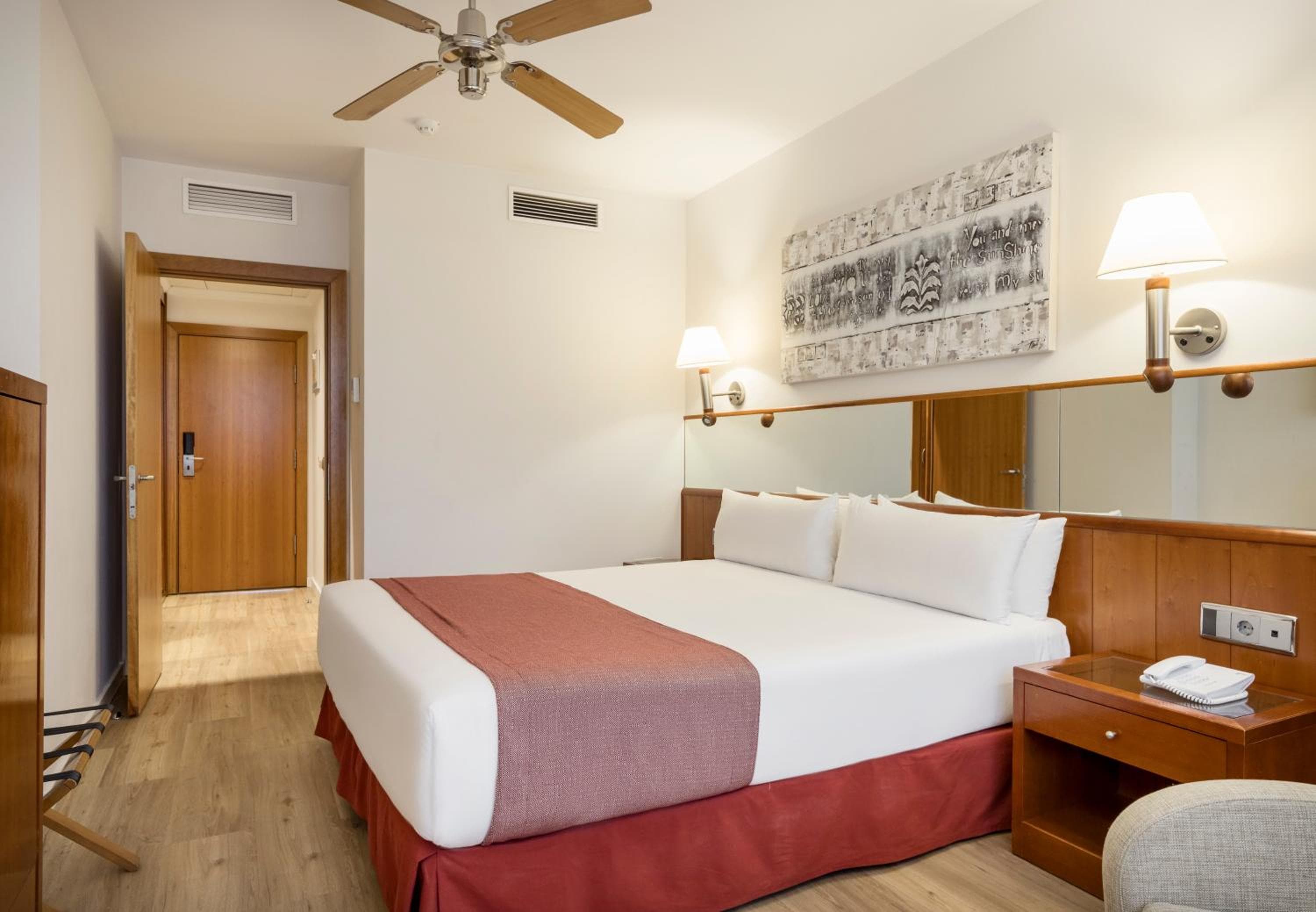 Ilunion Les Corts Spa — 18