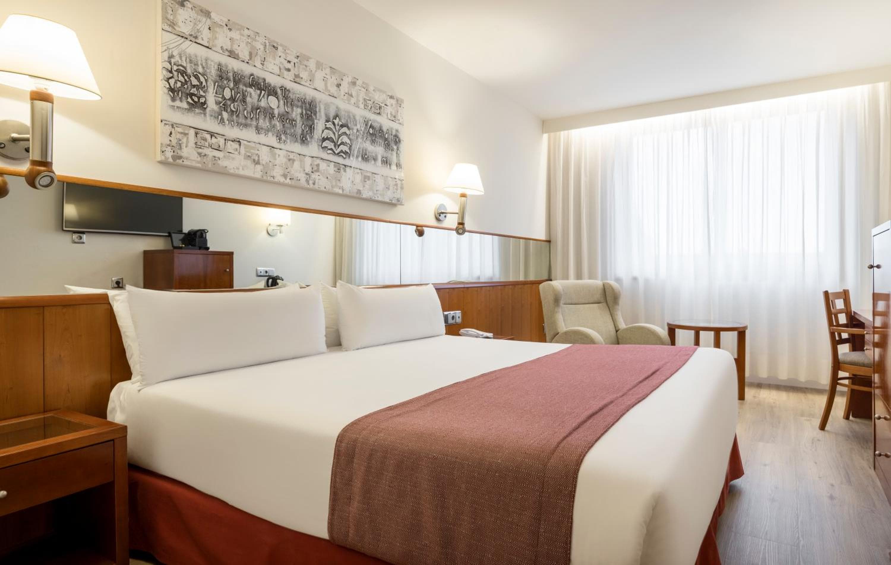 Ilunion Les Corts Spa — 11