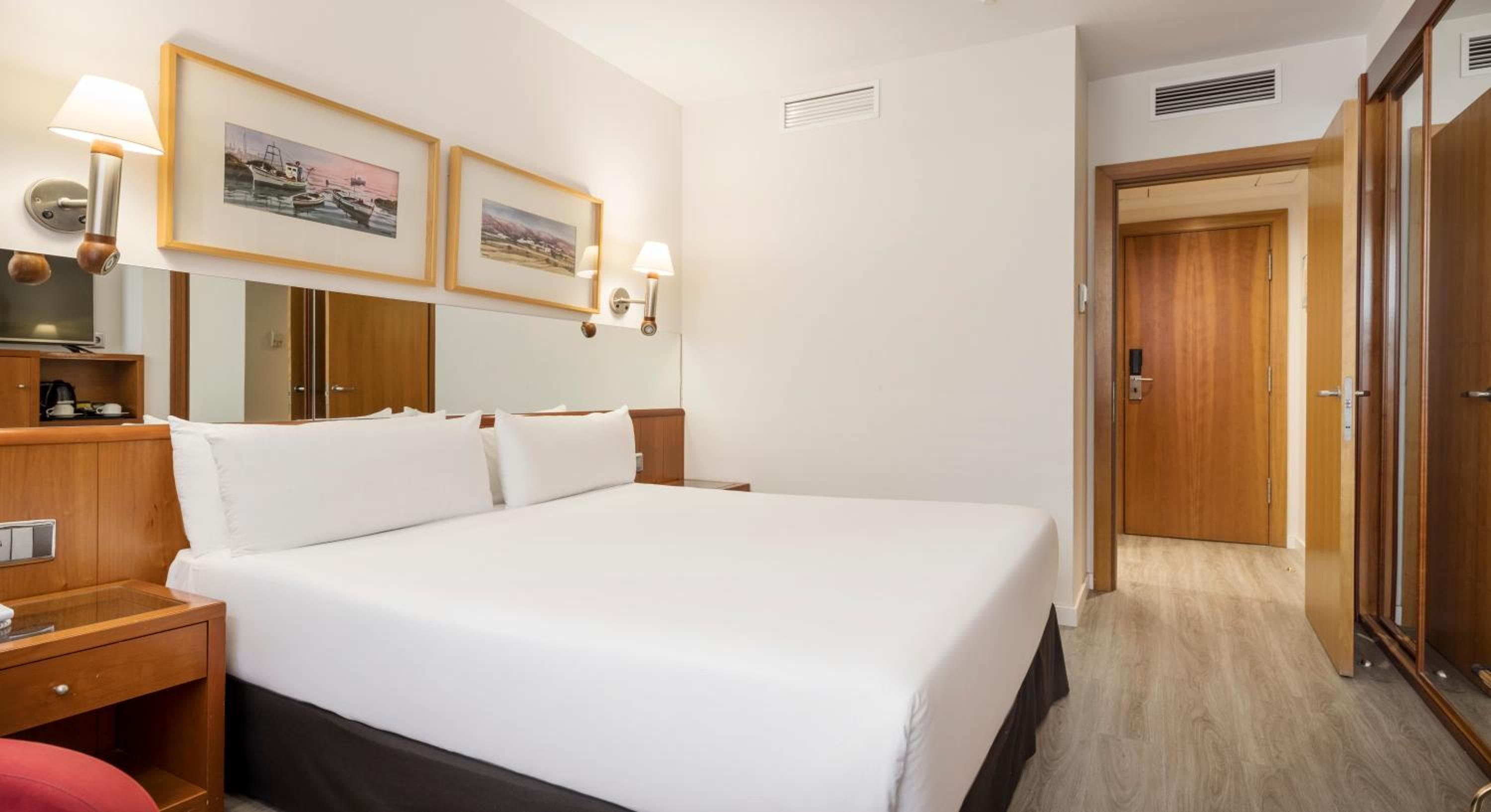 Ilunion Les Corts Spa — 16