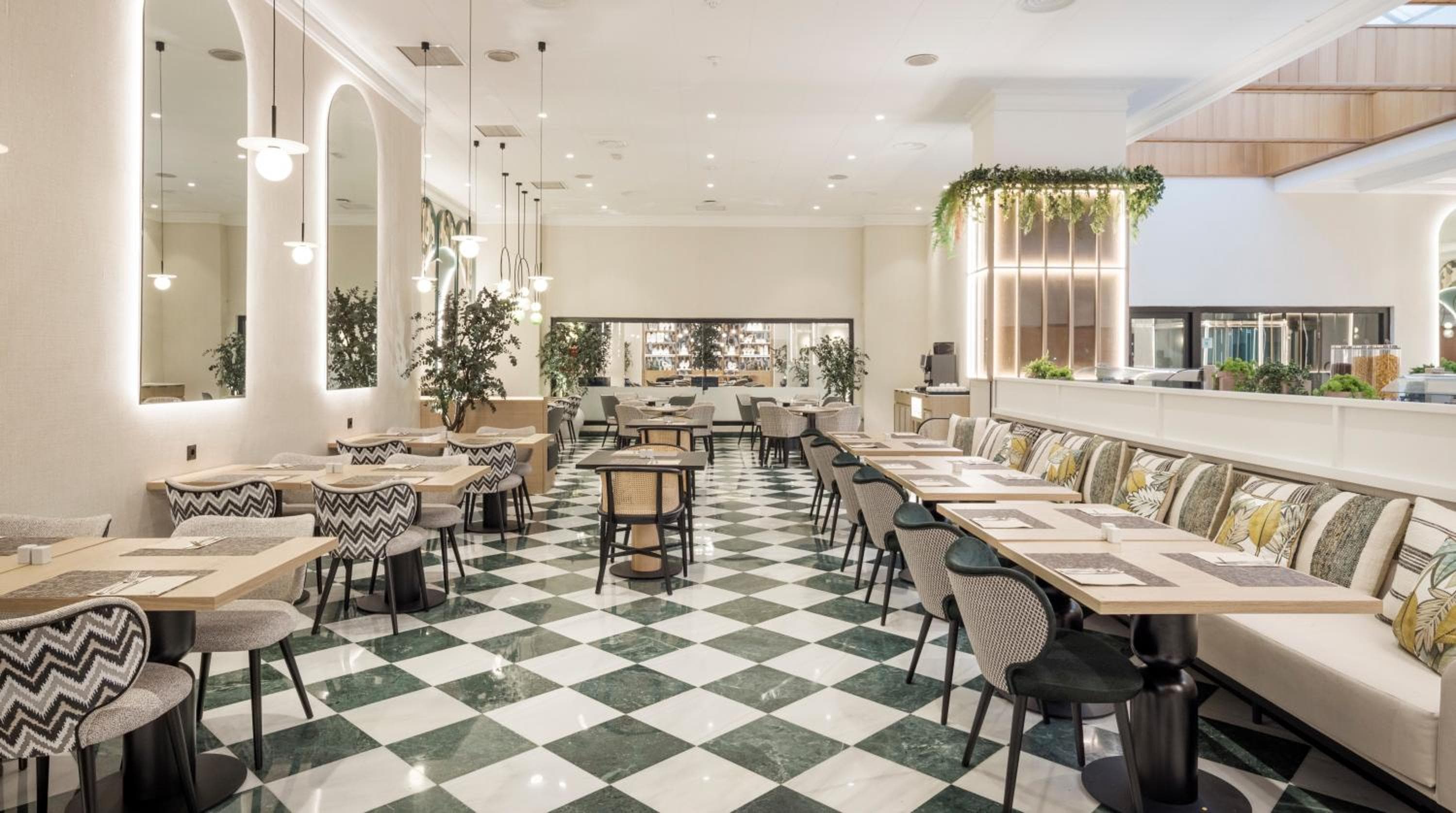 Ilunion Les Corts Spa — 30