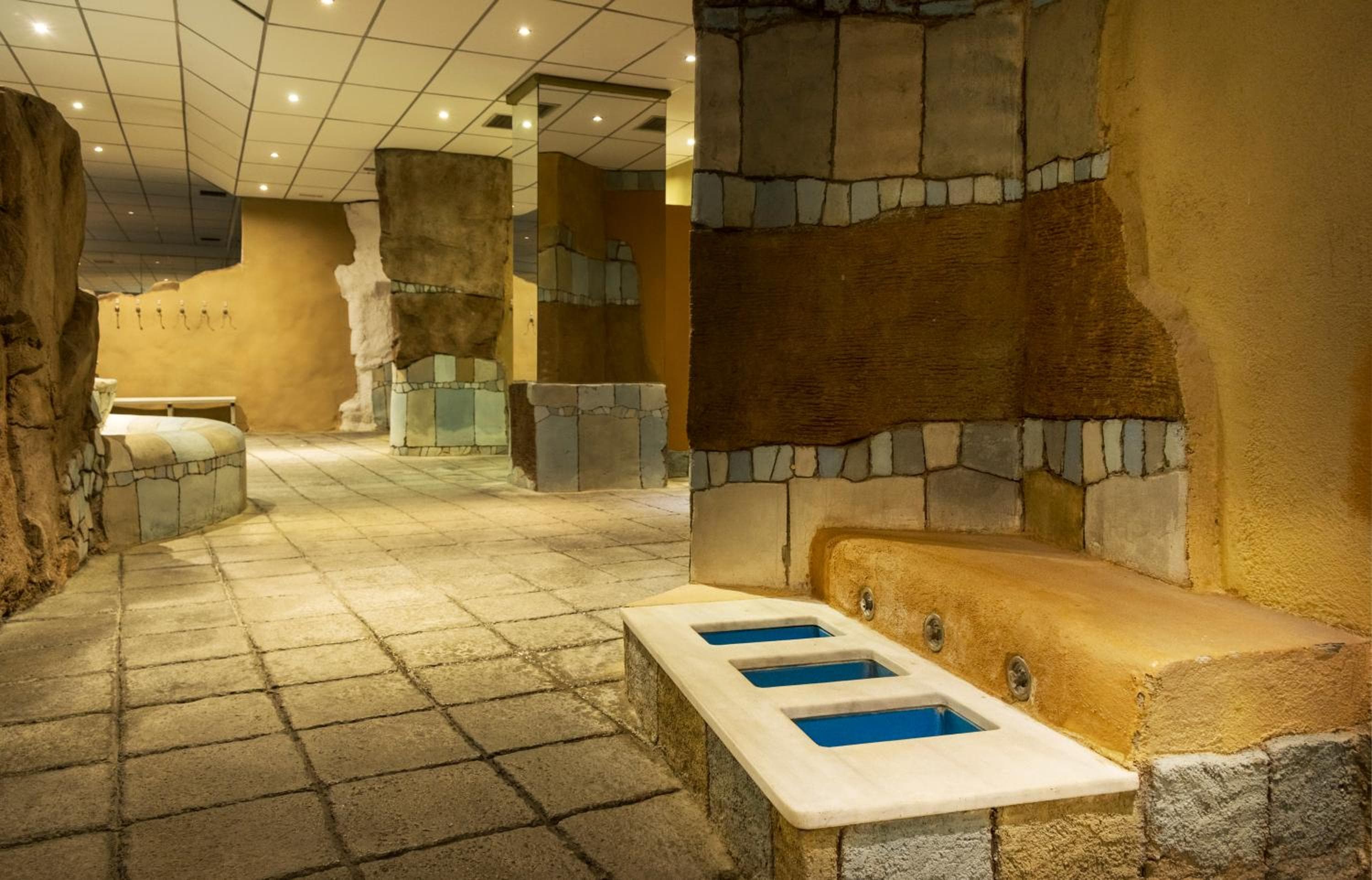 Ilunion Les Corts Spa — 10