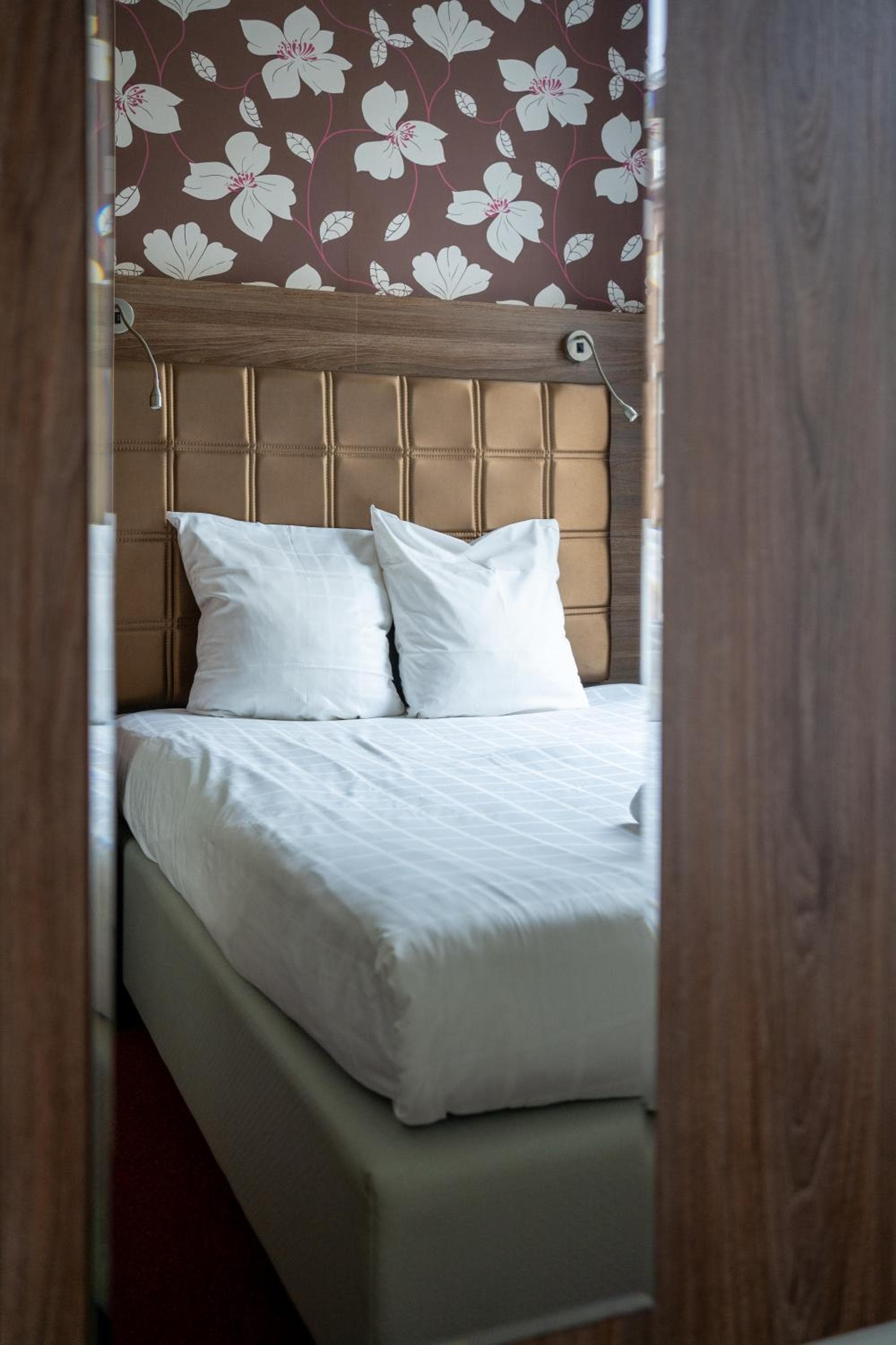 Aadam Wilhelmina Hotel — 21