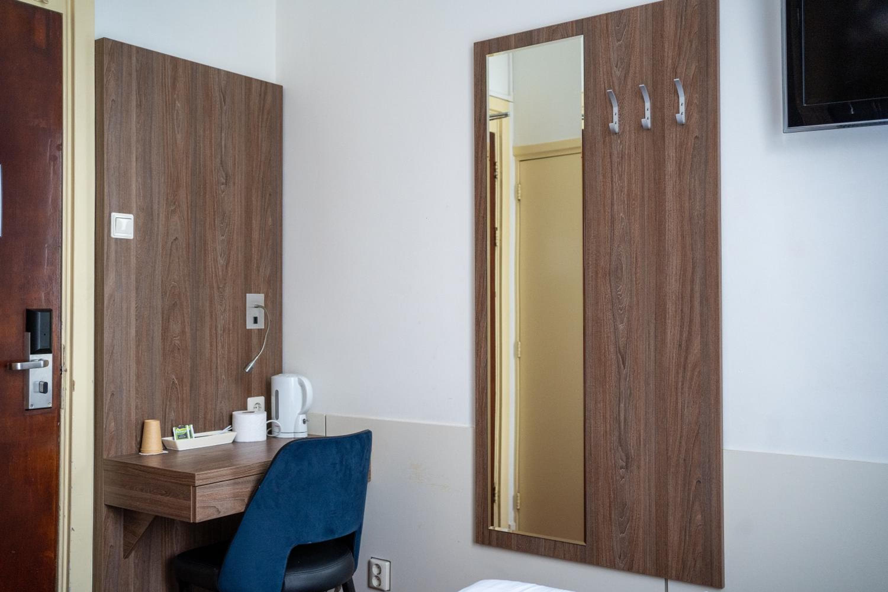 Aadam Wilhelmina Hotel — 24